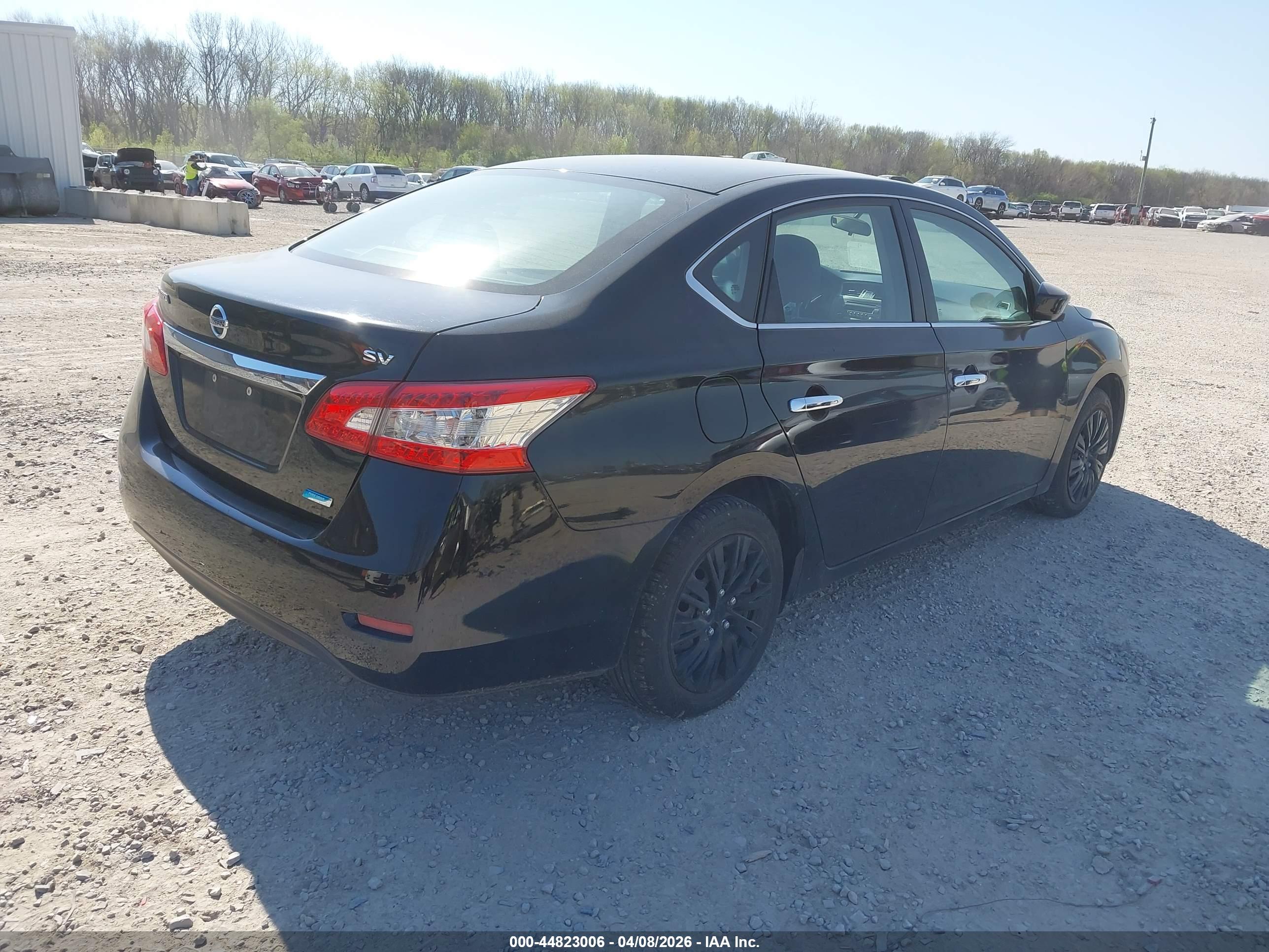 NISSAN SENTRA image 4