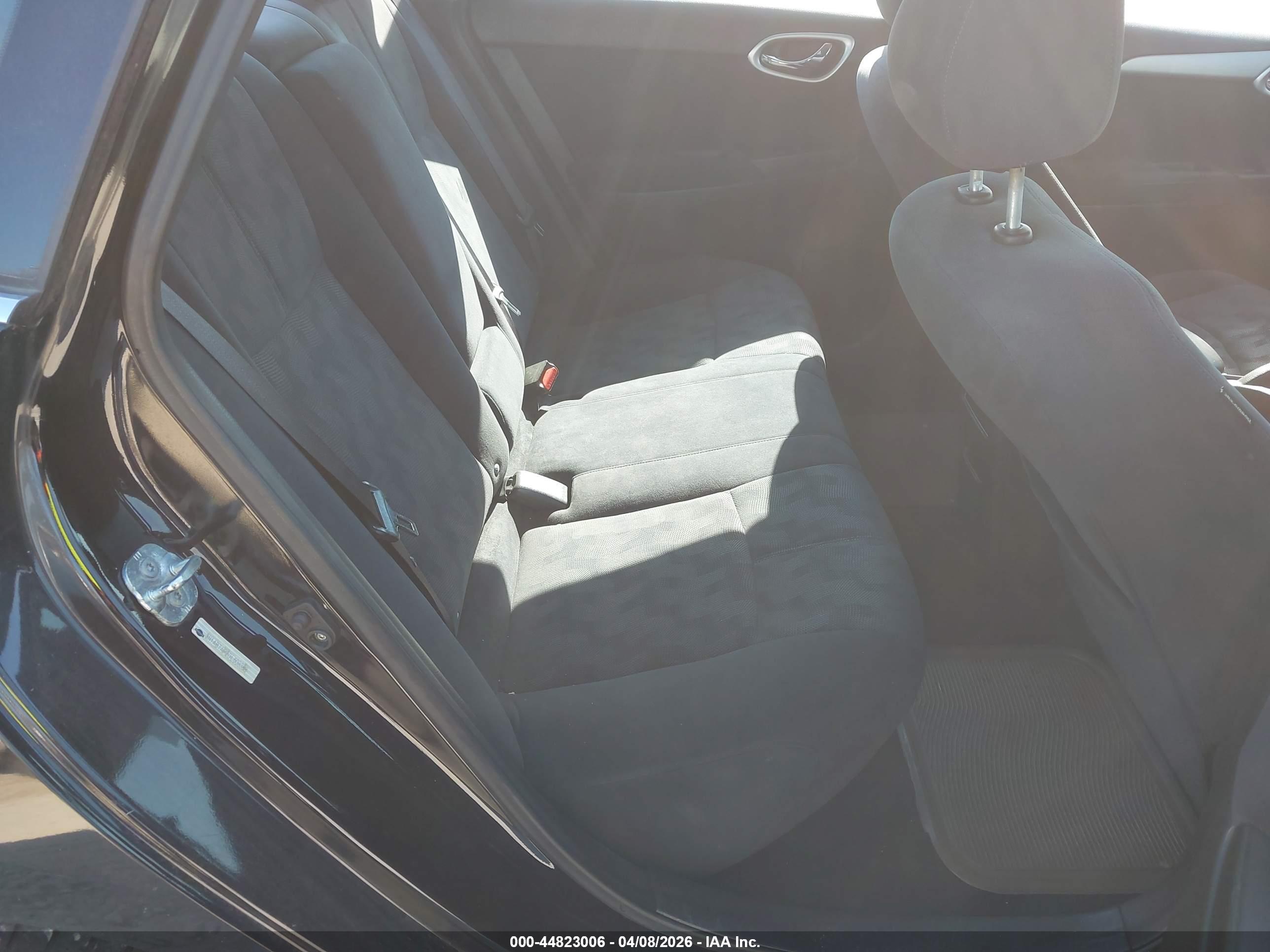 NISSAN SENTRA image 8