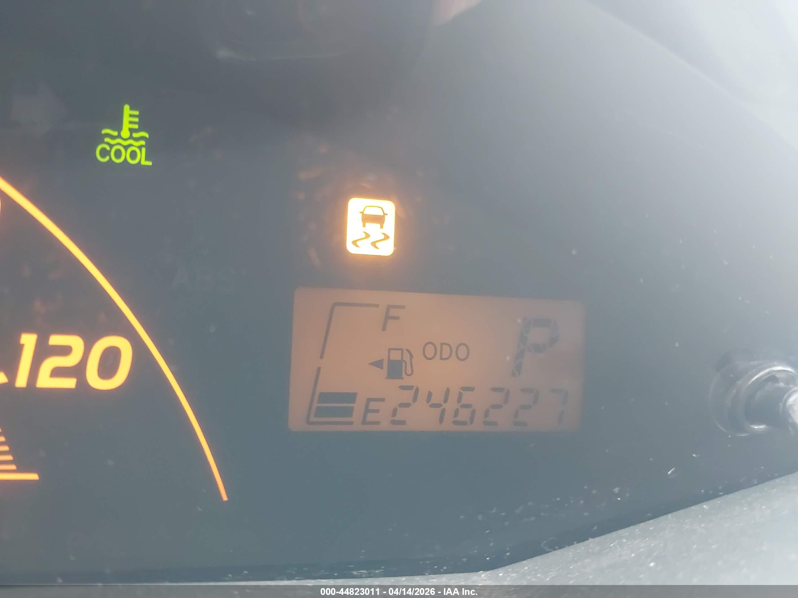 TOYOTA YARIS image 7