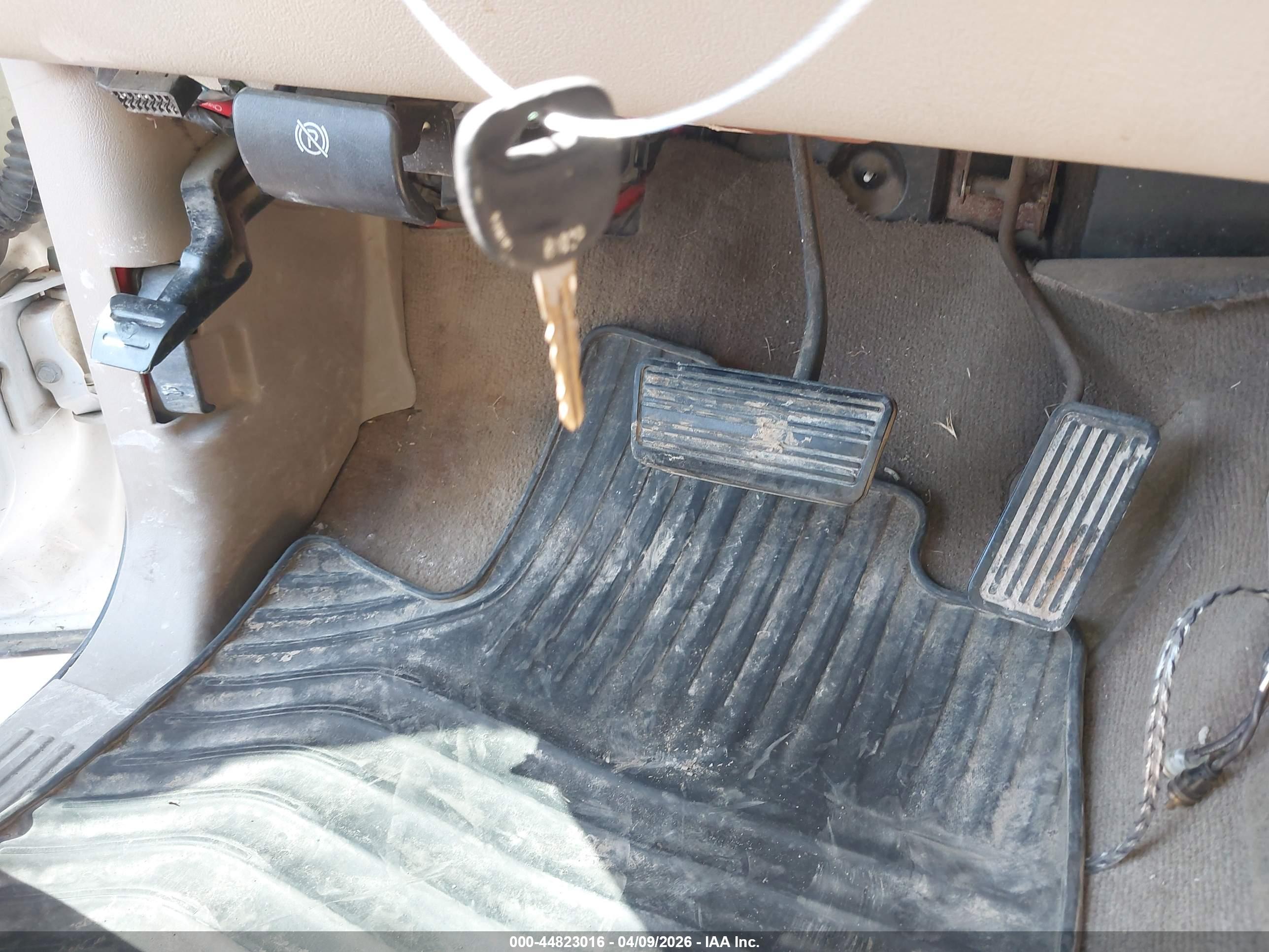 GMC SIERRA image 11