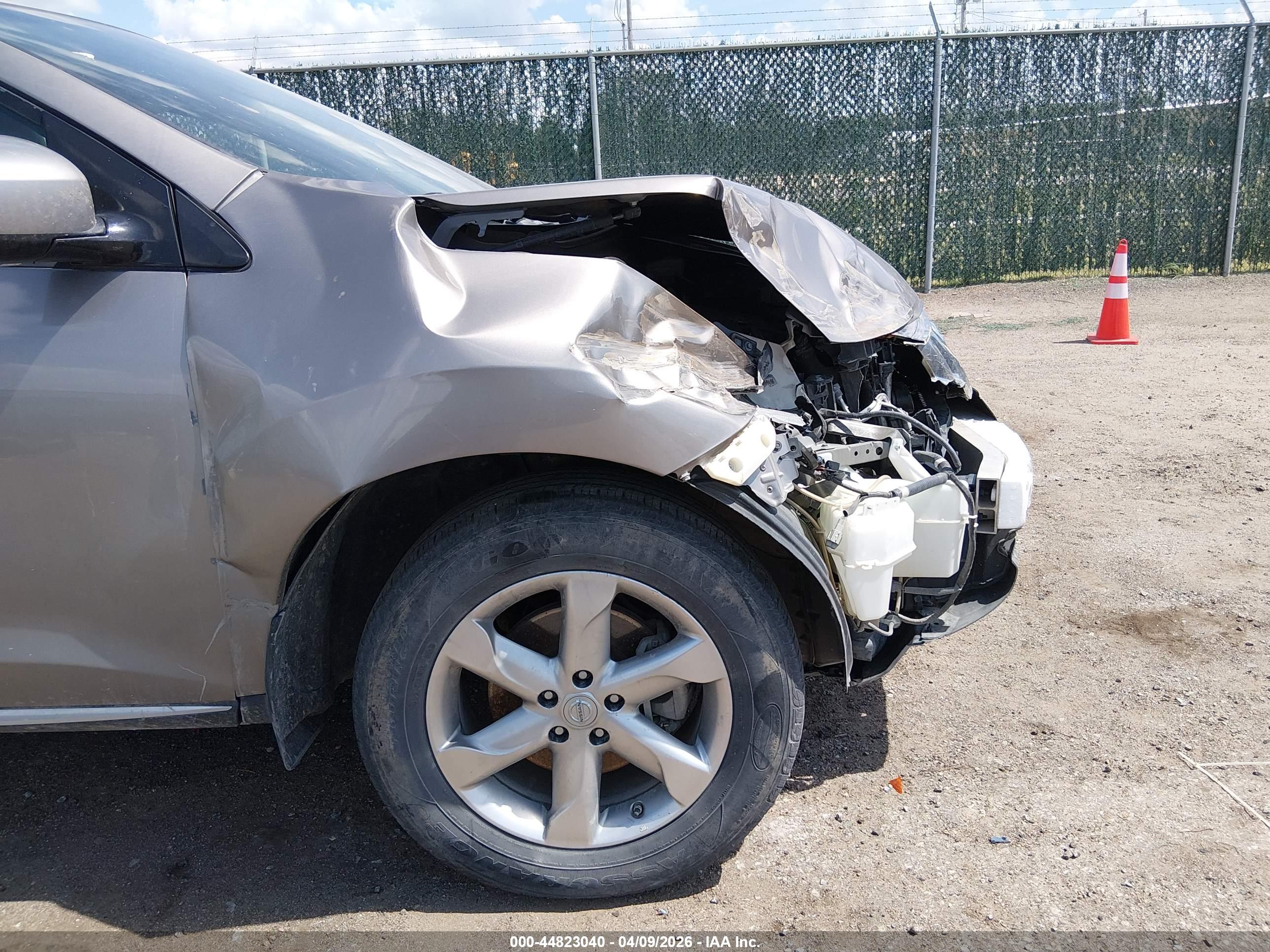 NISSAN MURANO image 6