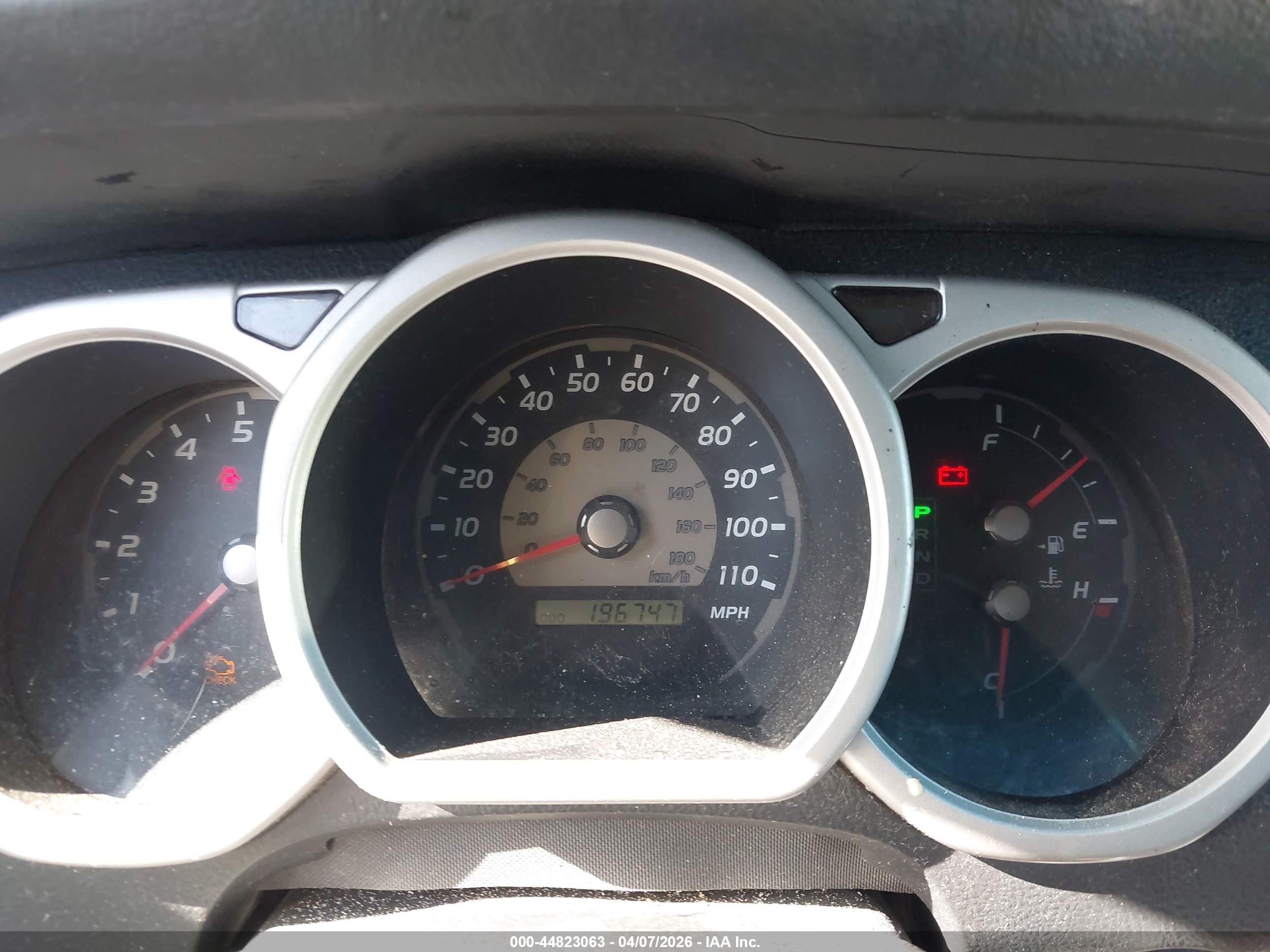 TOYOTA 4RUNNER image 7