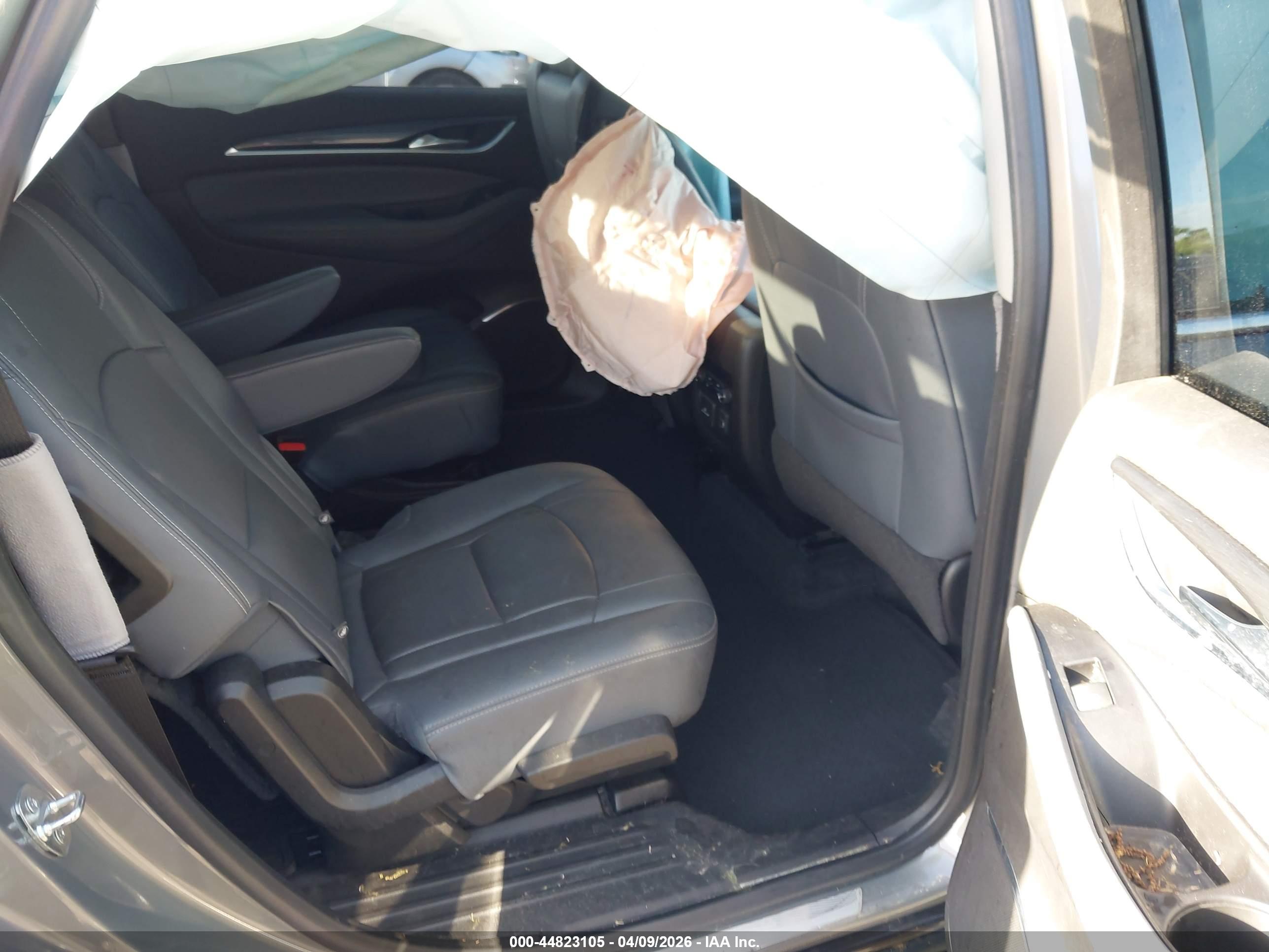 BUICK ENCLAVE image 8