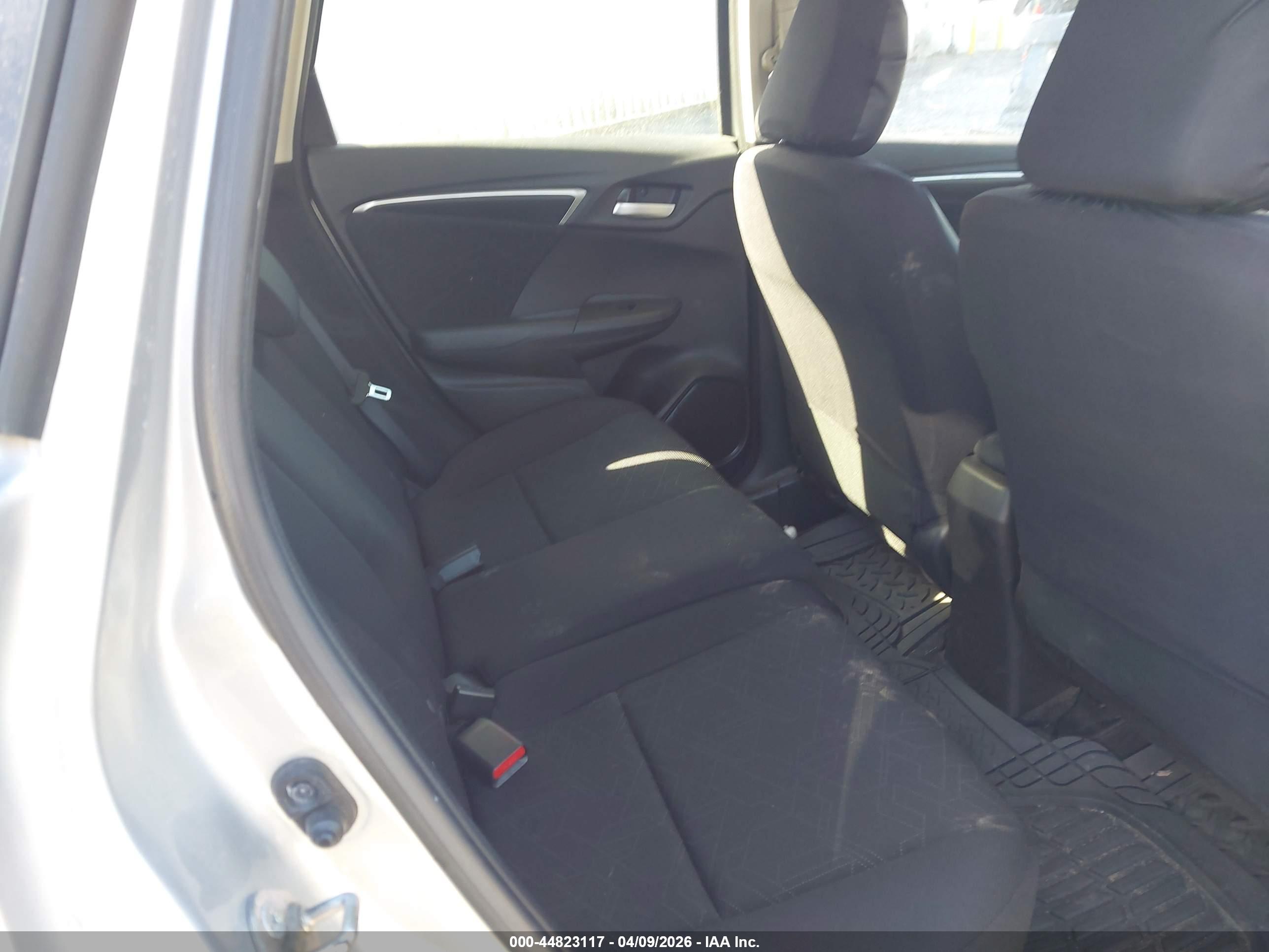 HONDA FIT image 8