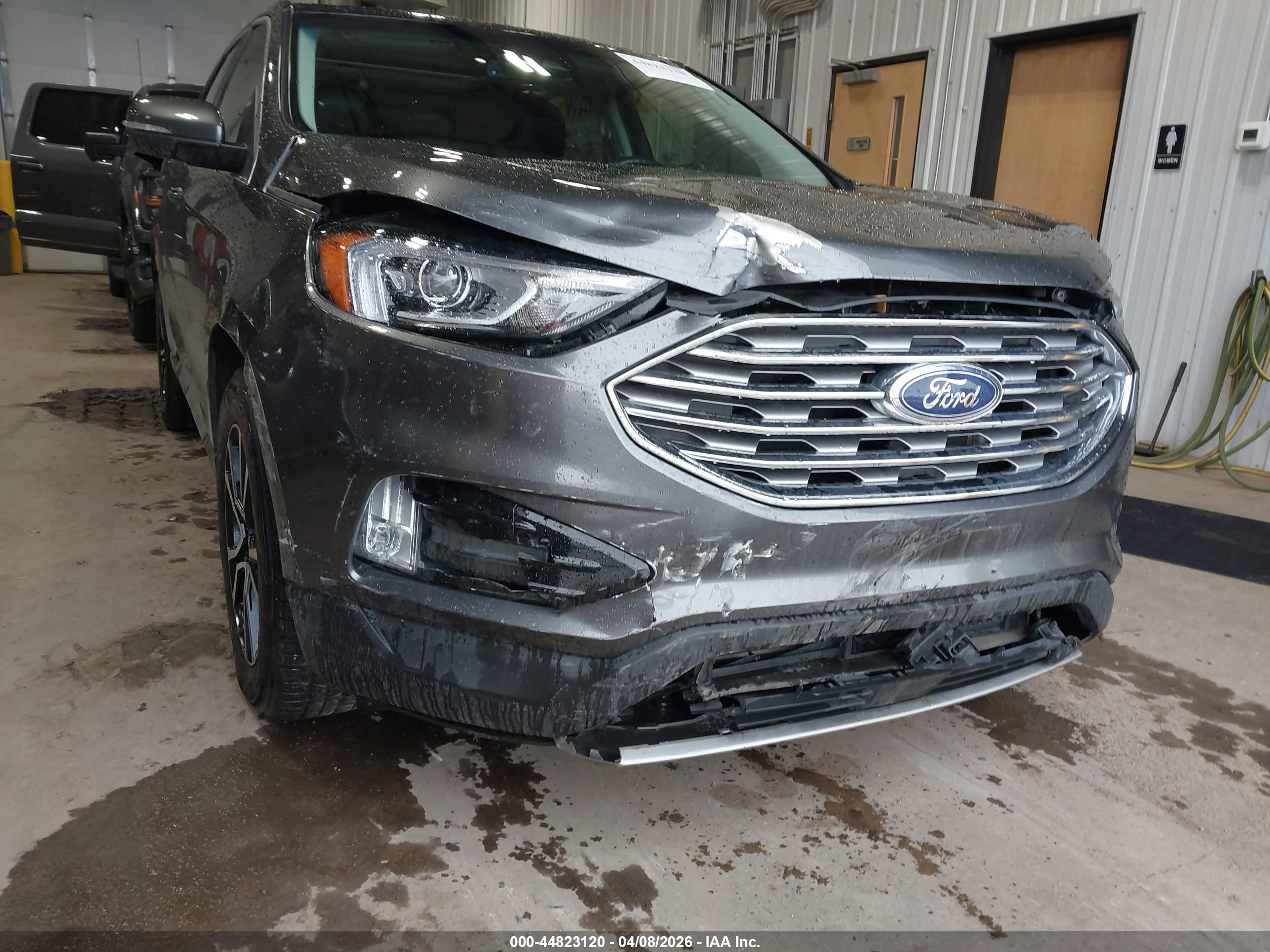 FORD EDGE image 6