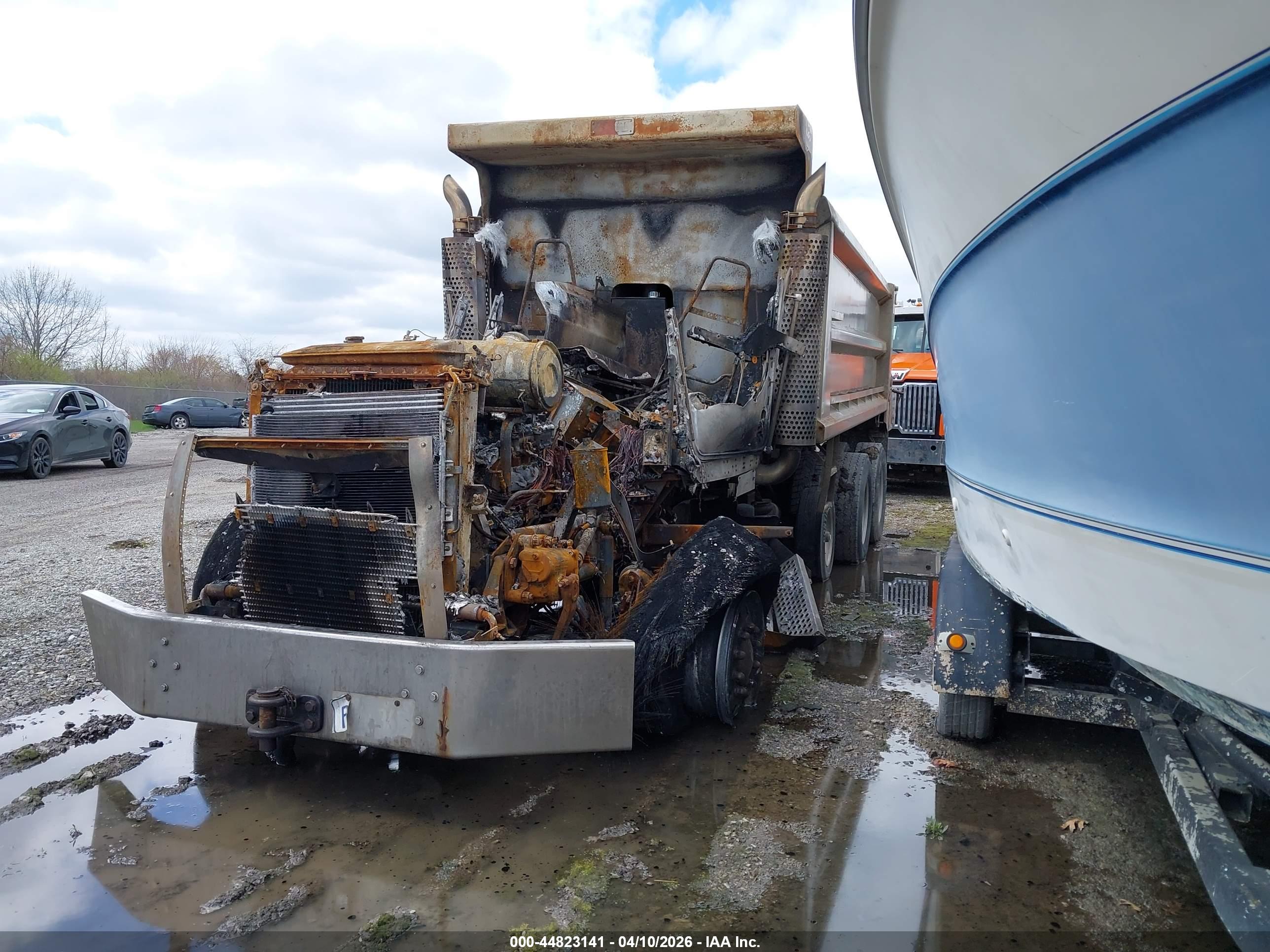 KENWORTH CONSTRUCTION image 2