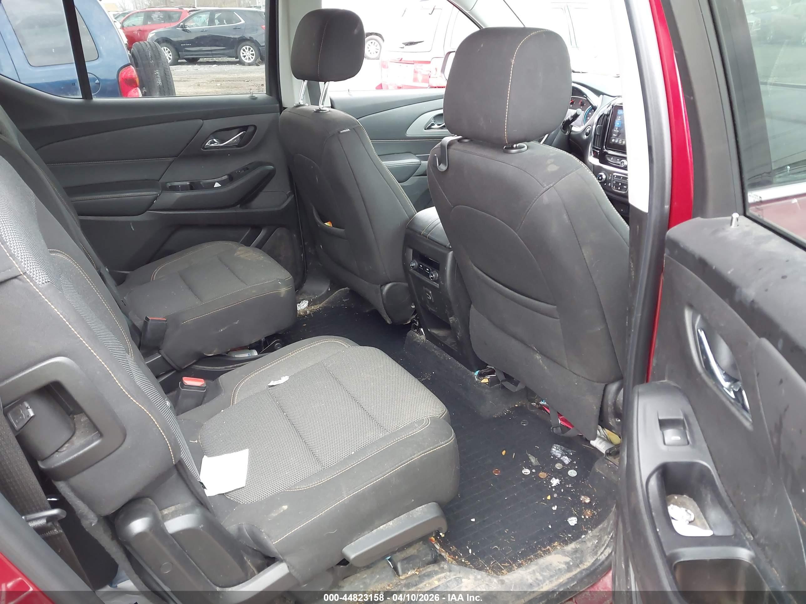 CHEVROLET TRAVERSE image 8