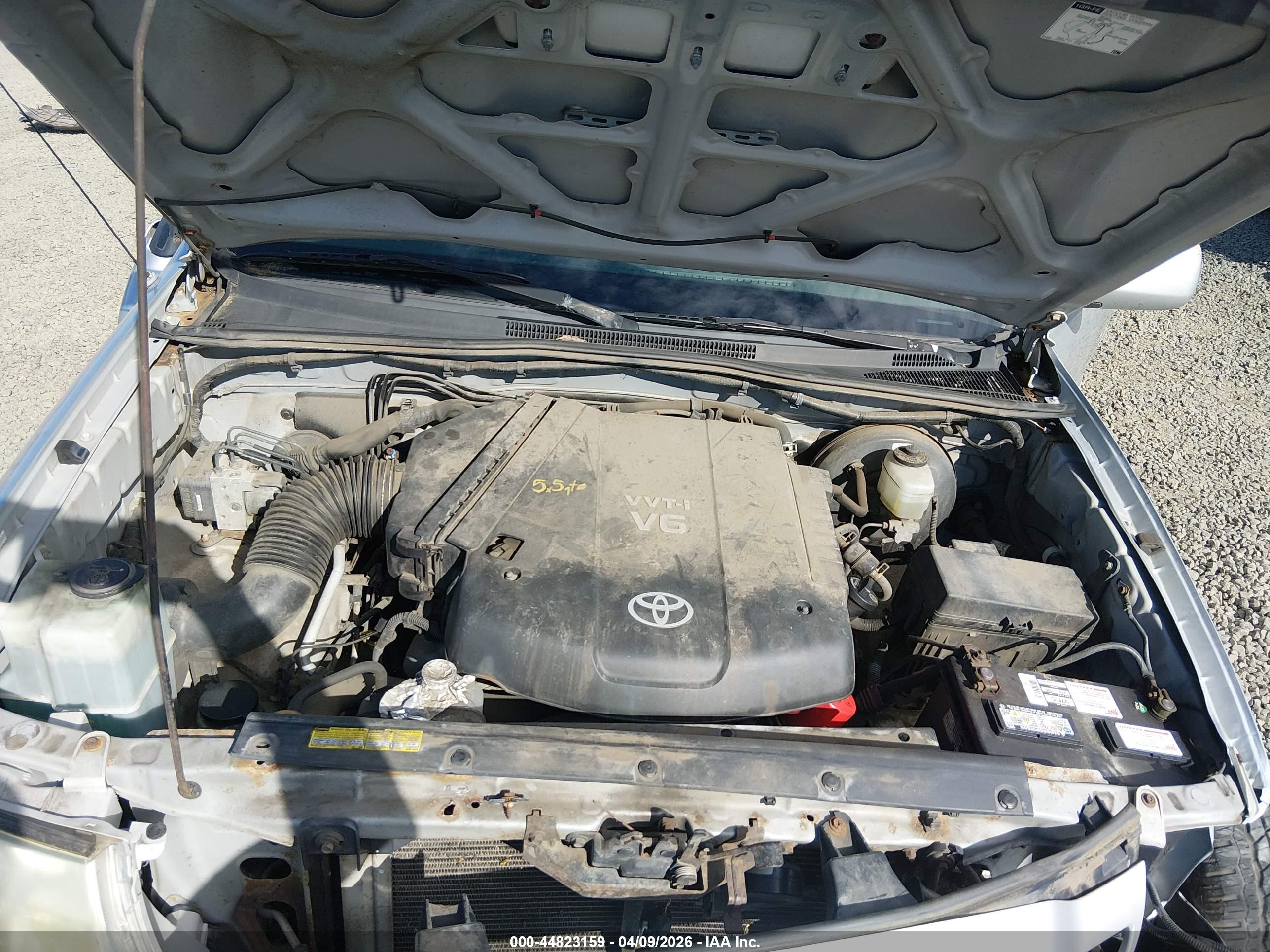 TOYOTA TACOMA image 10