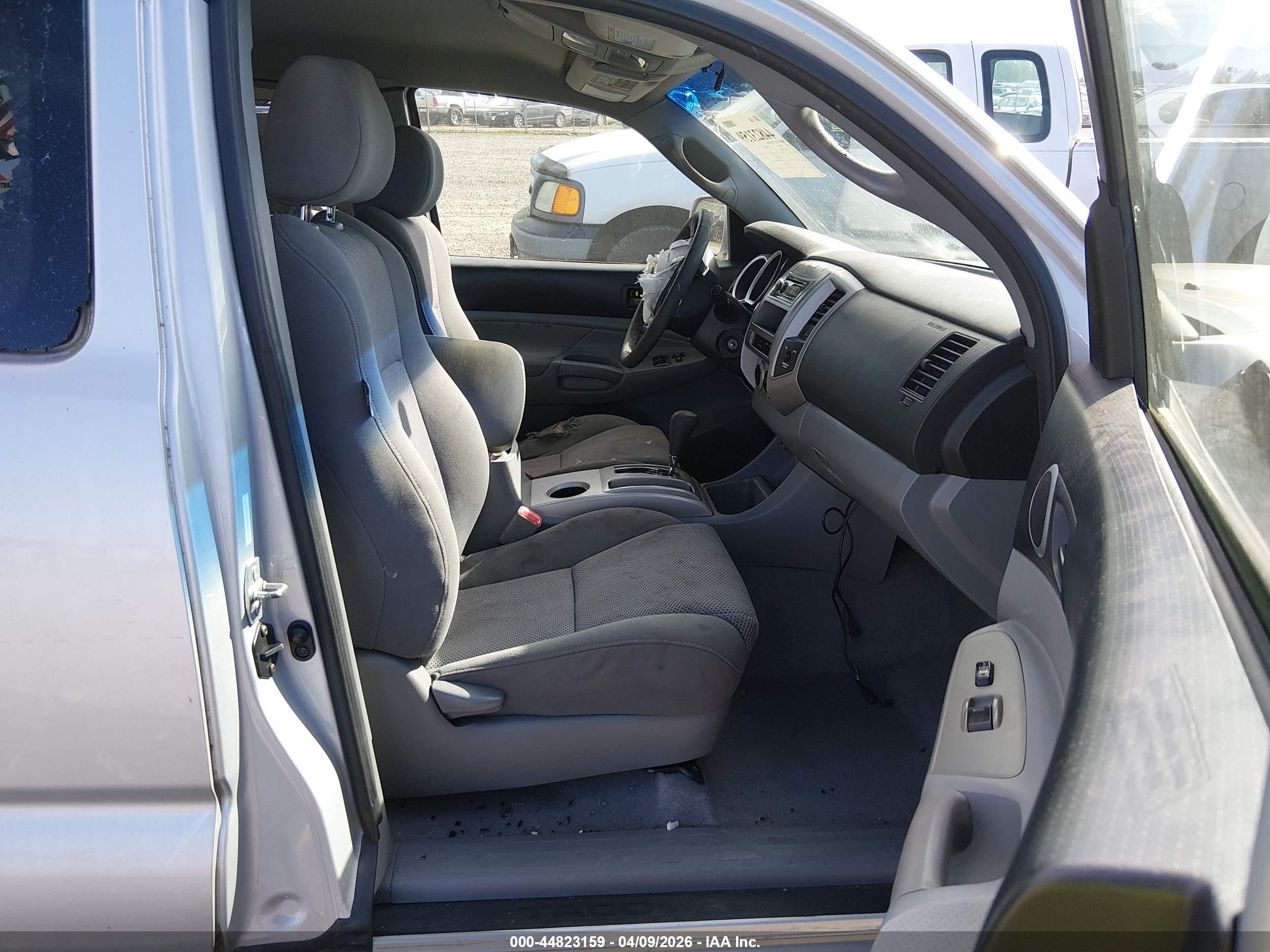 TOYOTA TACOMA image 5