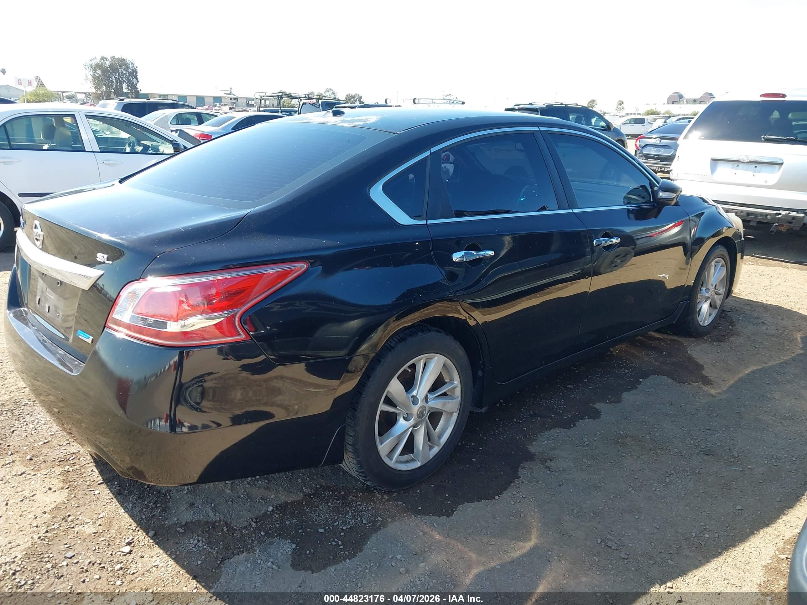 NISSAN ALTIMA image 4