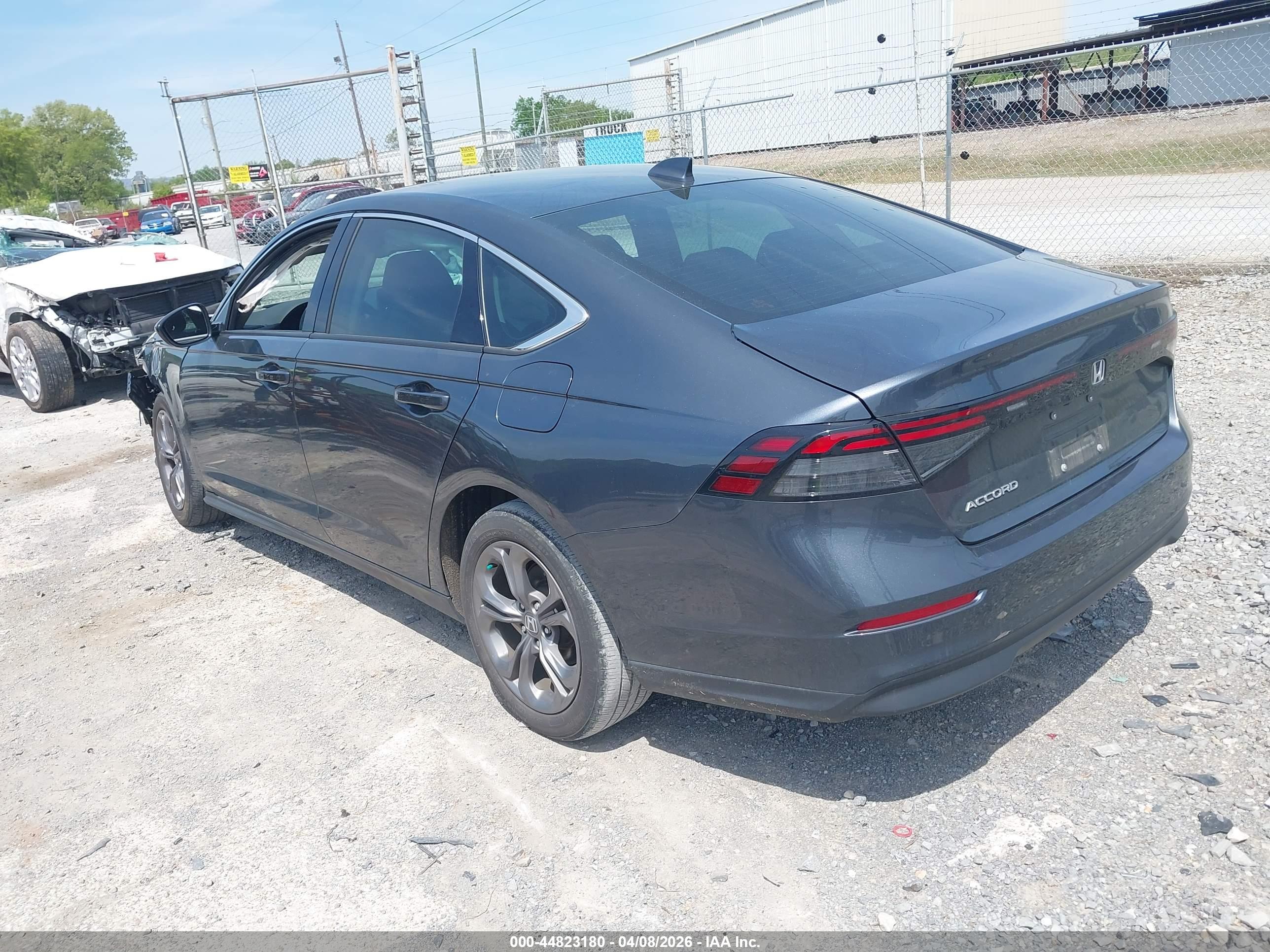 HONDA ACCORD image 3