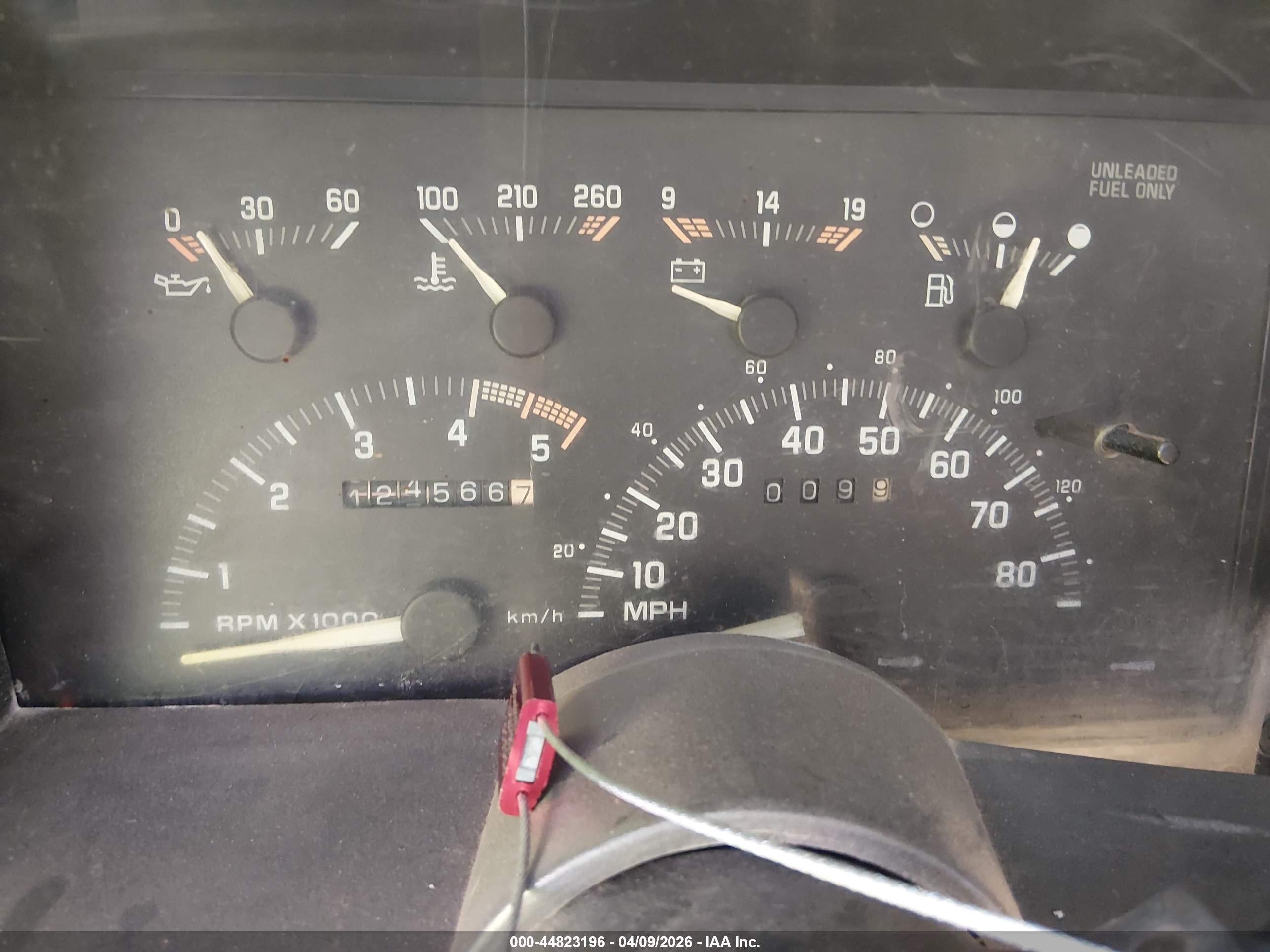 CHEVROLET GMT-400 image 7