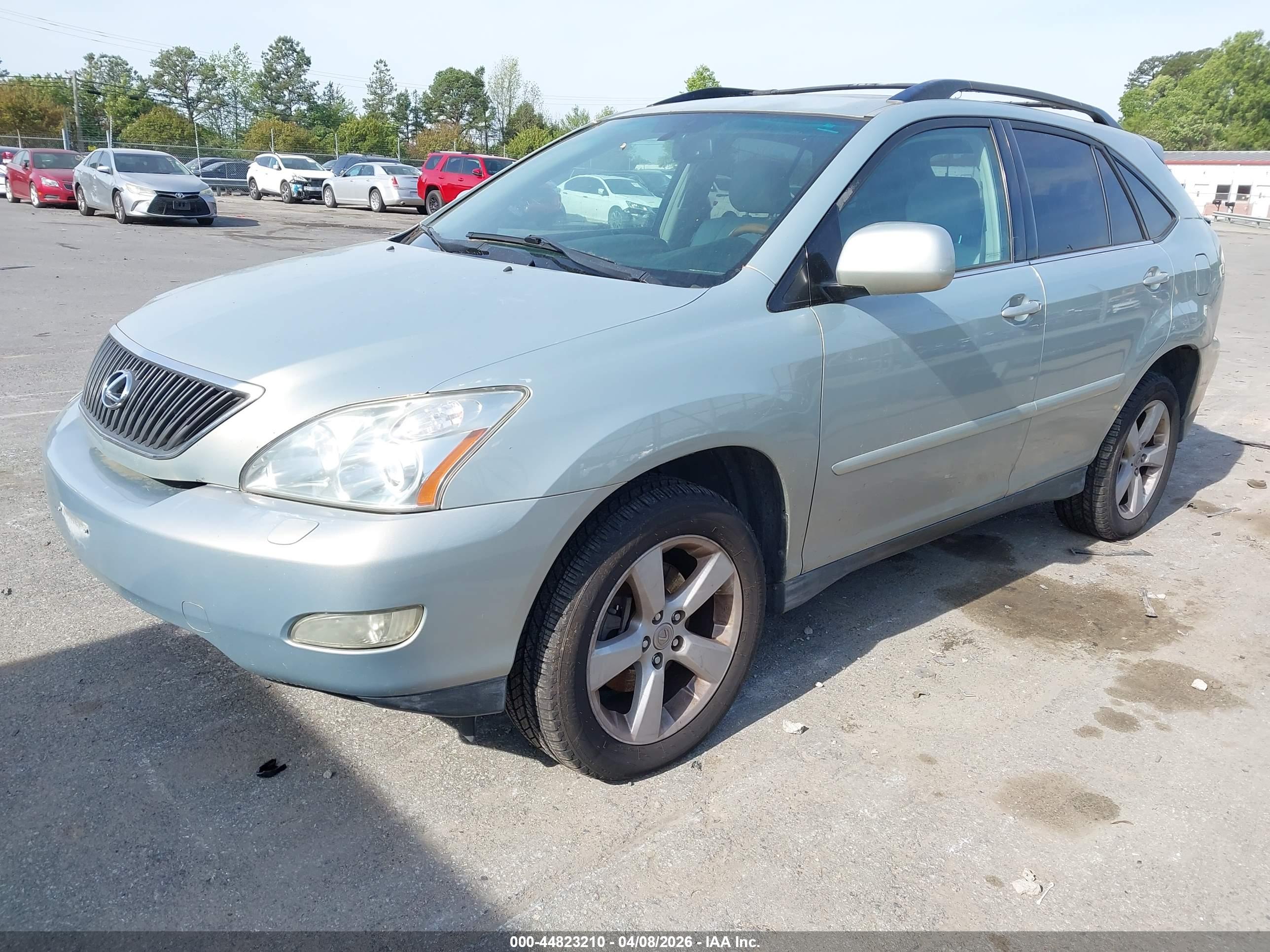 LEXUS RX image 2