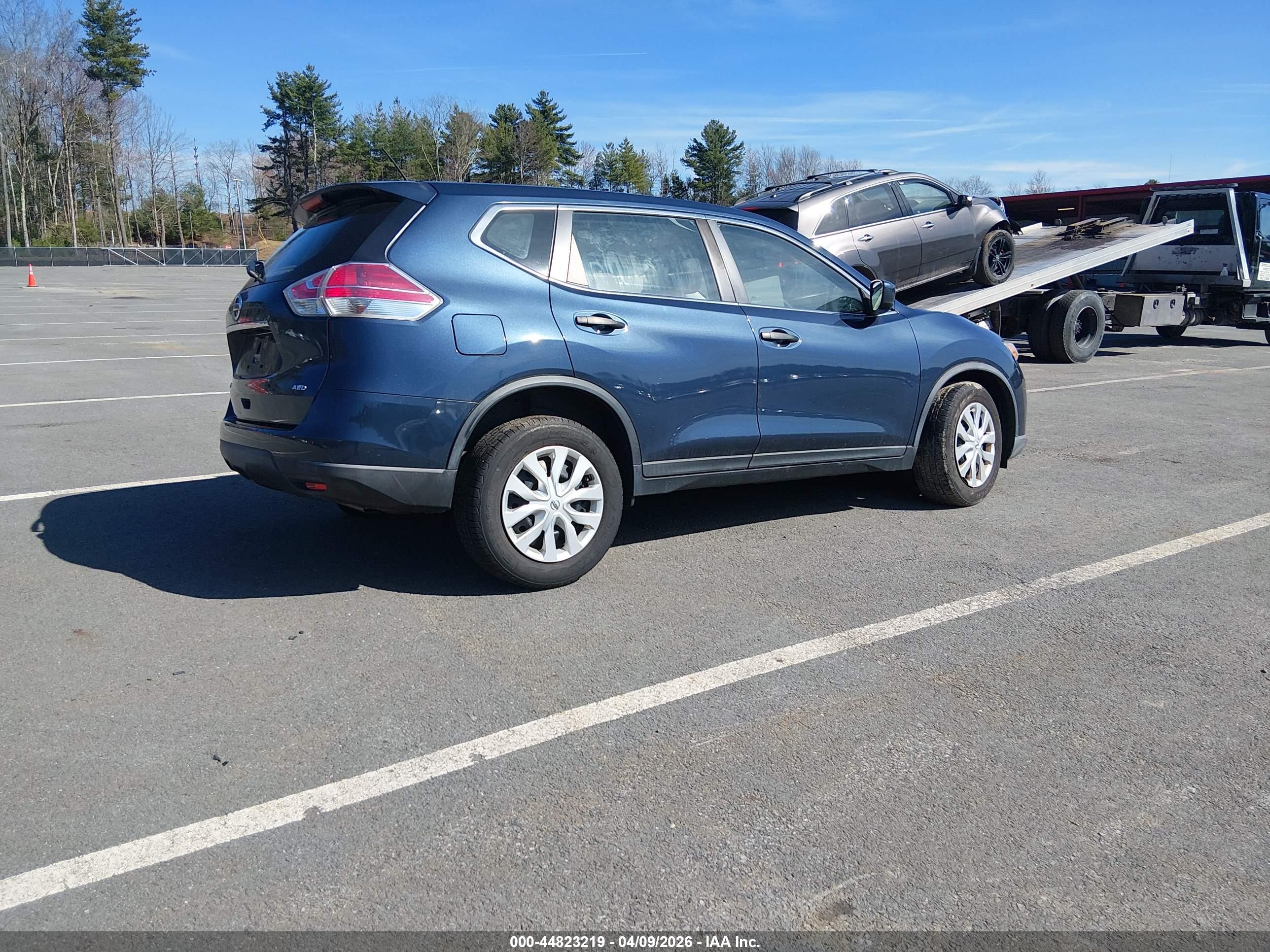NISSAN ROGUE image 4