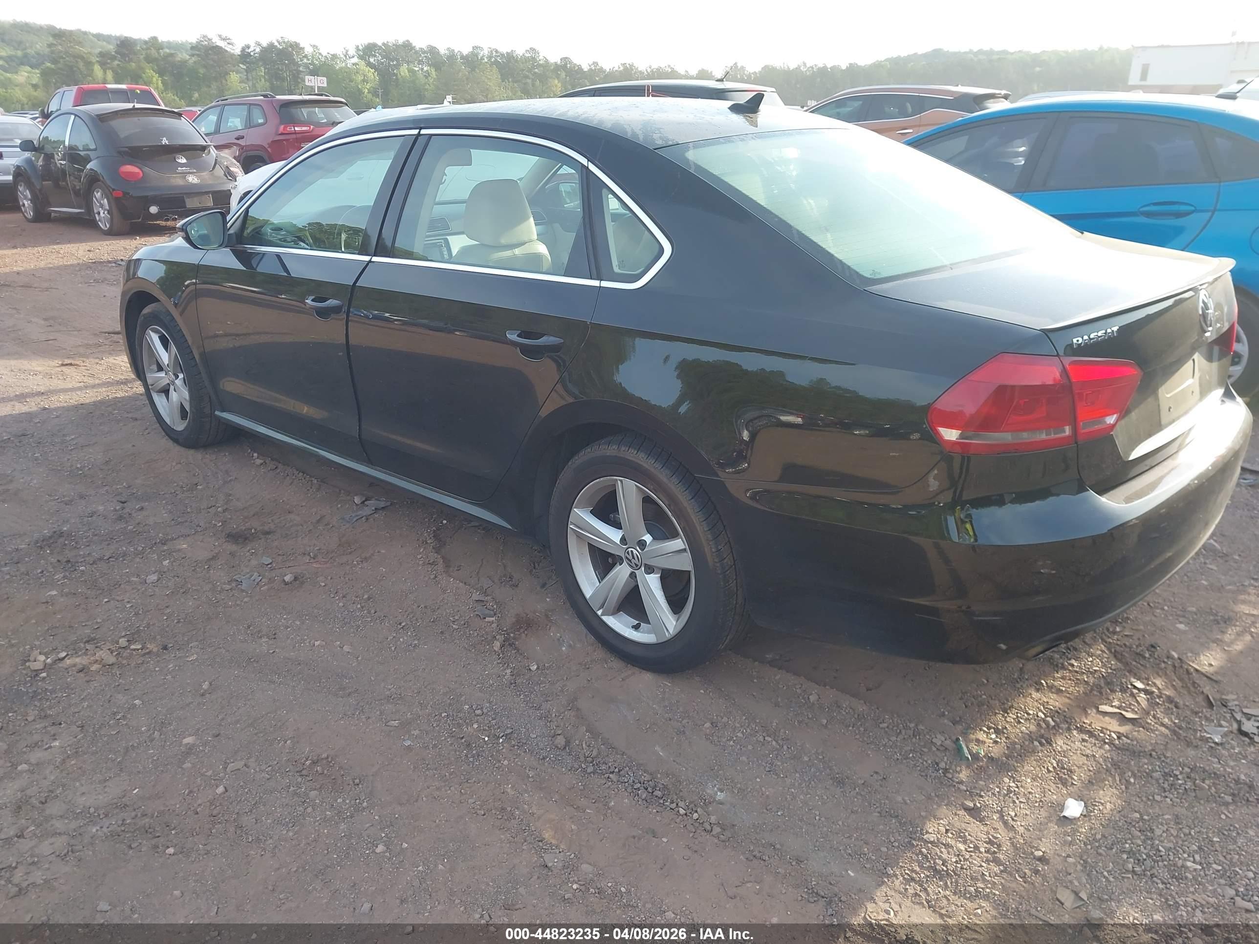 VOLKSWAGEN PASSAT image 3