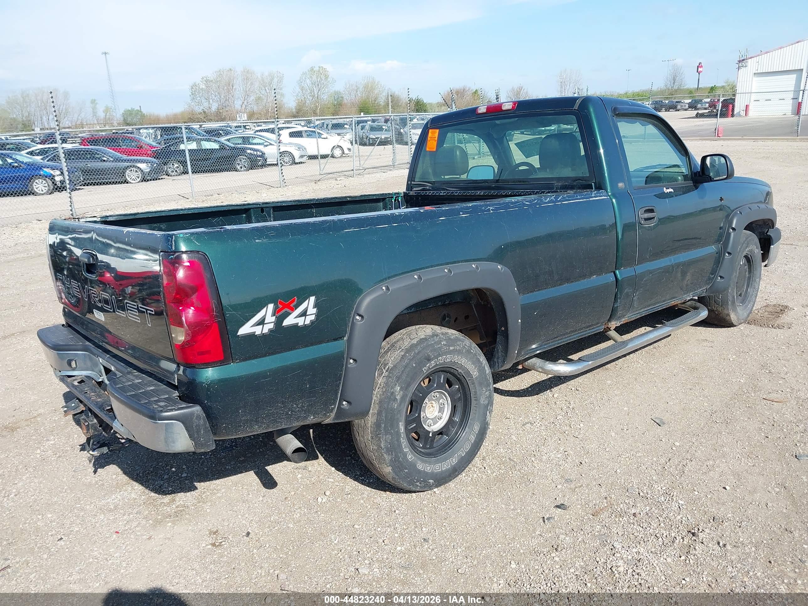 CHEVROLET SILVERADO image 4