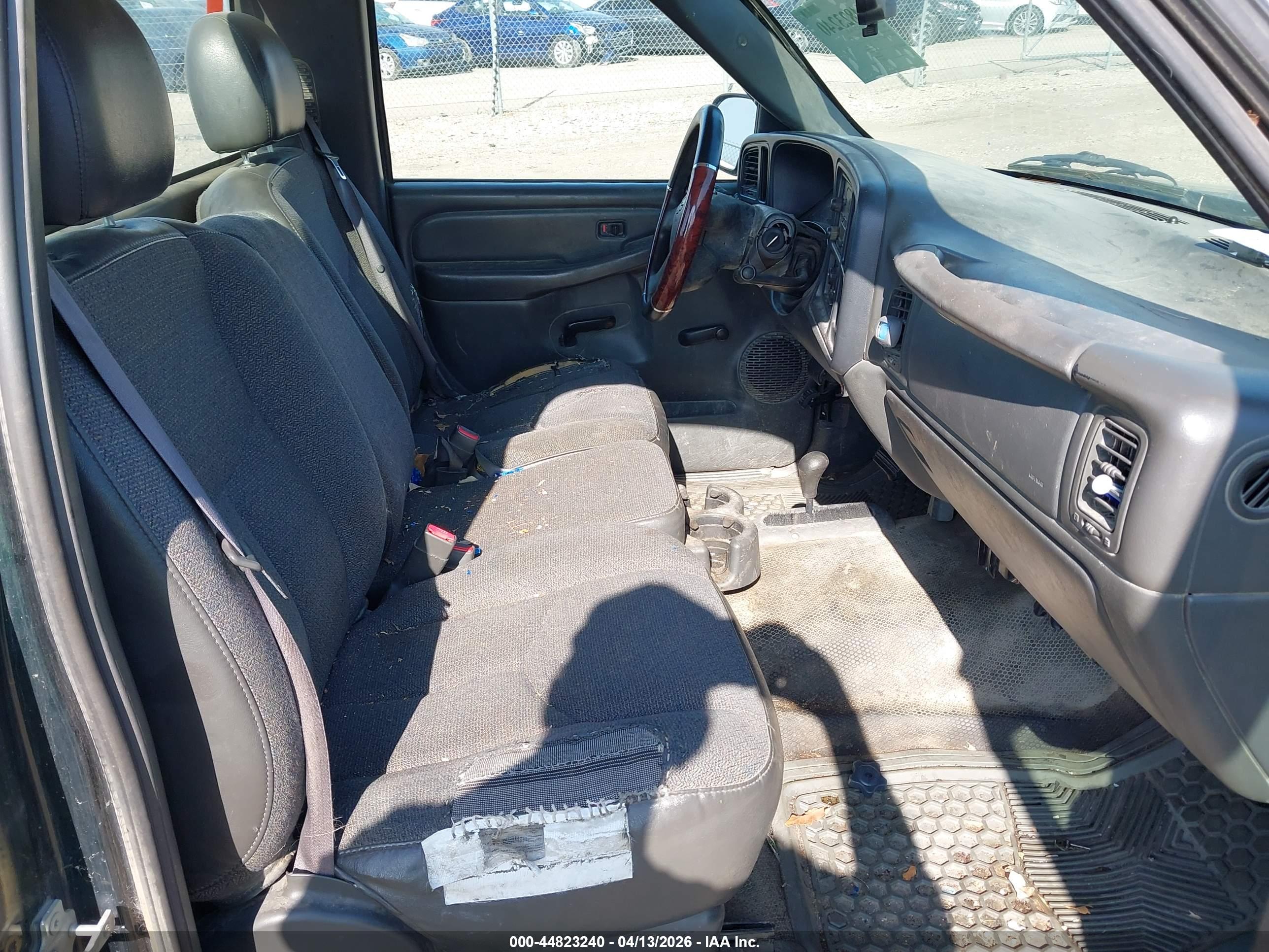 CHEVROLET SILVERADO image 5
