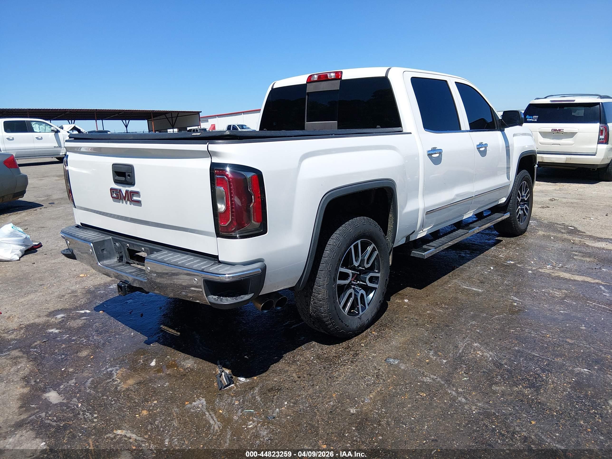 GMC SIERRA image 4