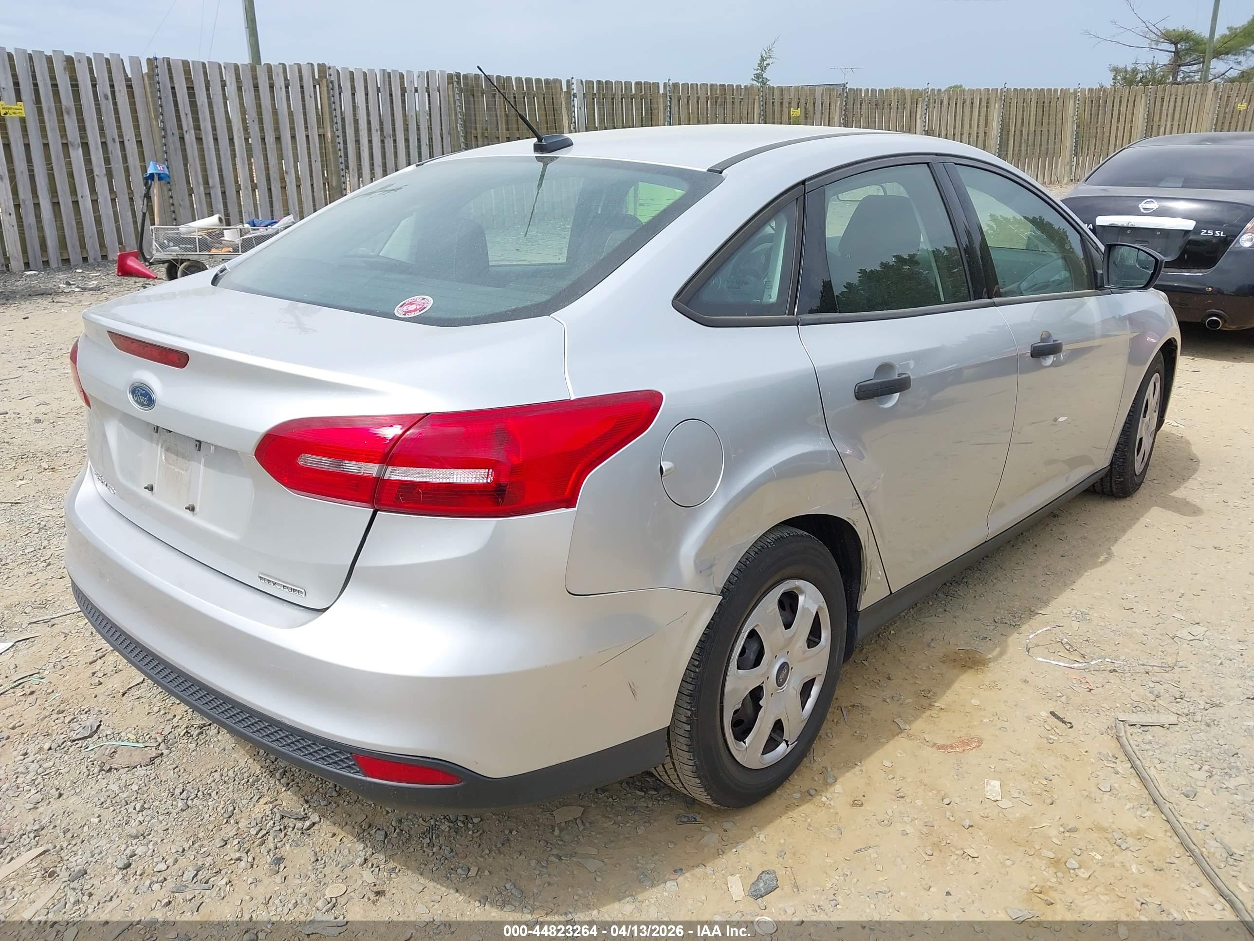 FORD FOCUS image 4