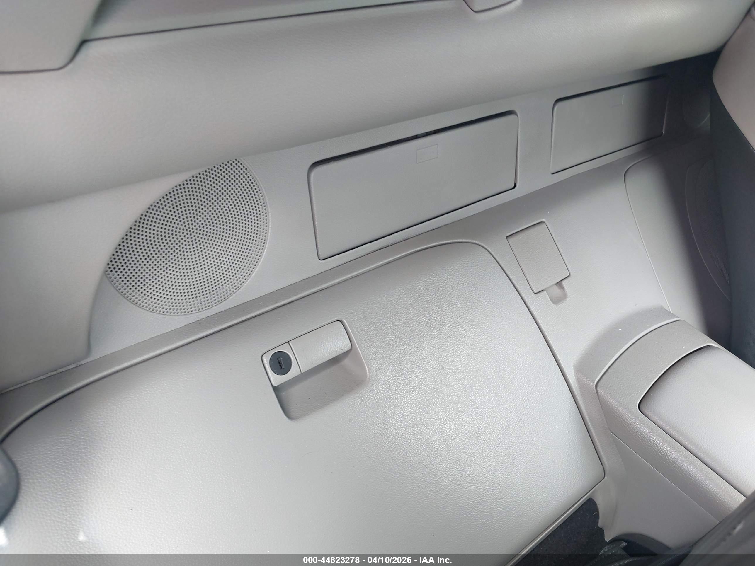 NISSAN 350Z image 8