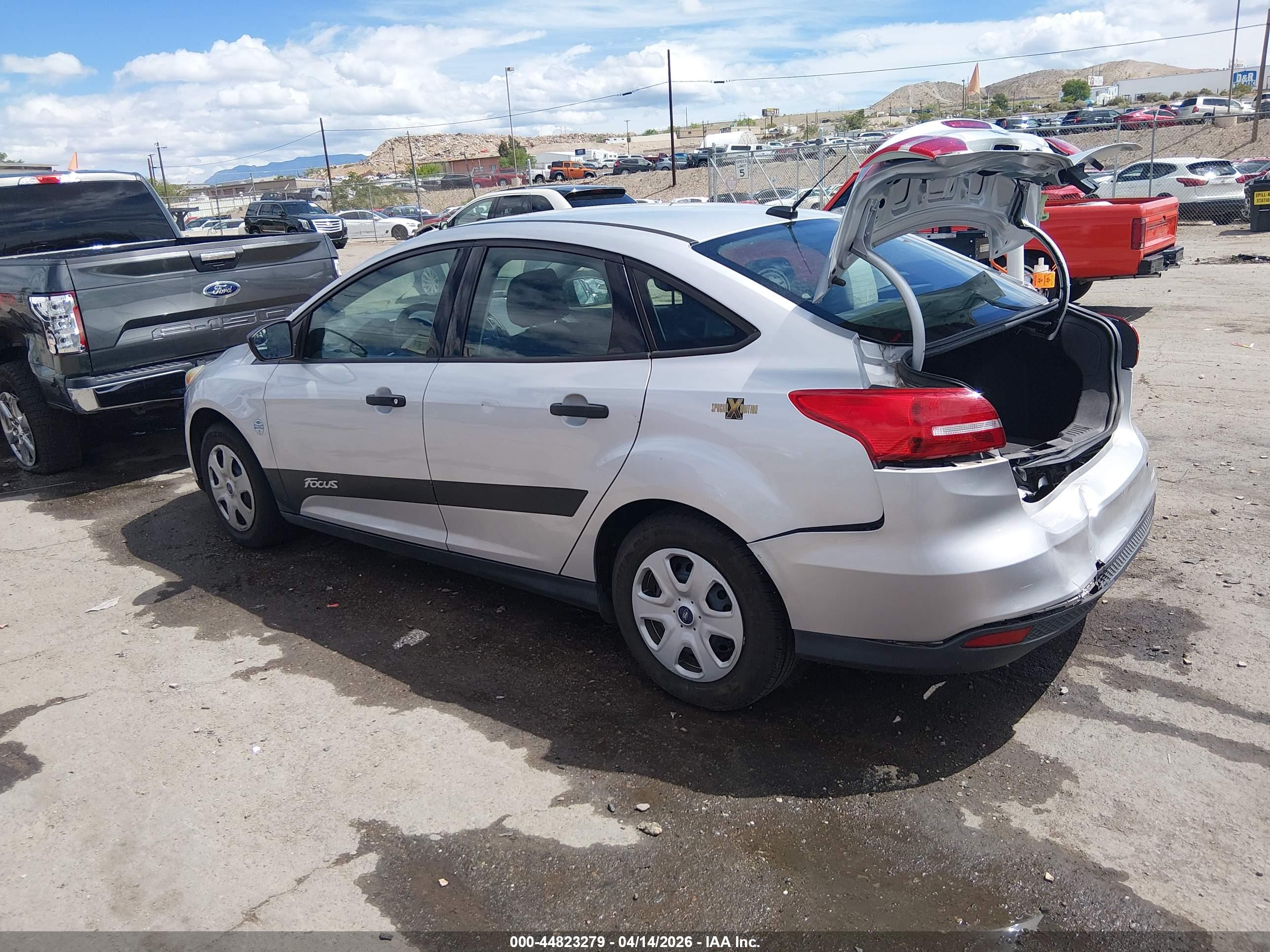 FORD FOCUS image 3
