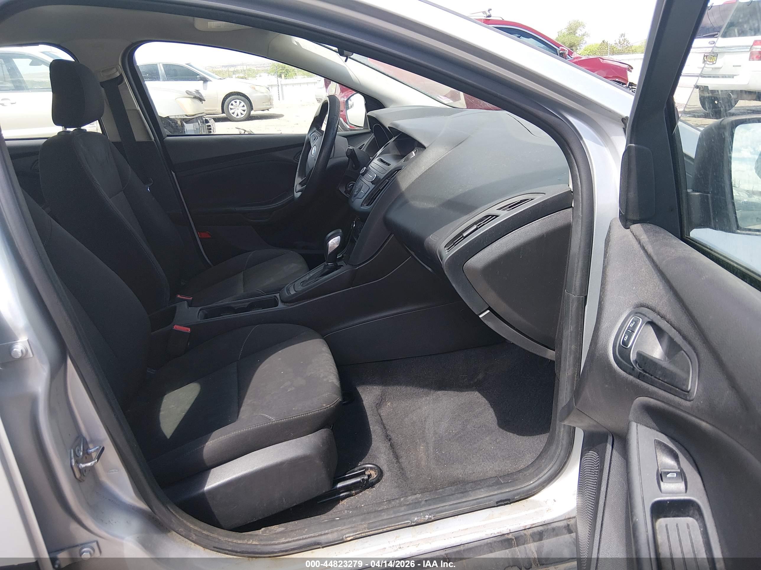 FORD FOCUS image 5