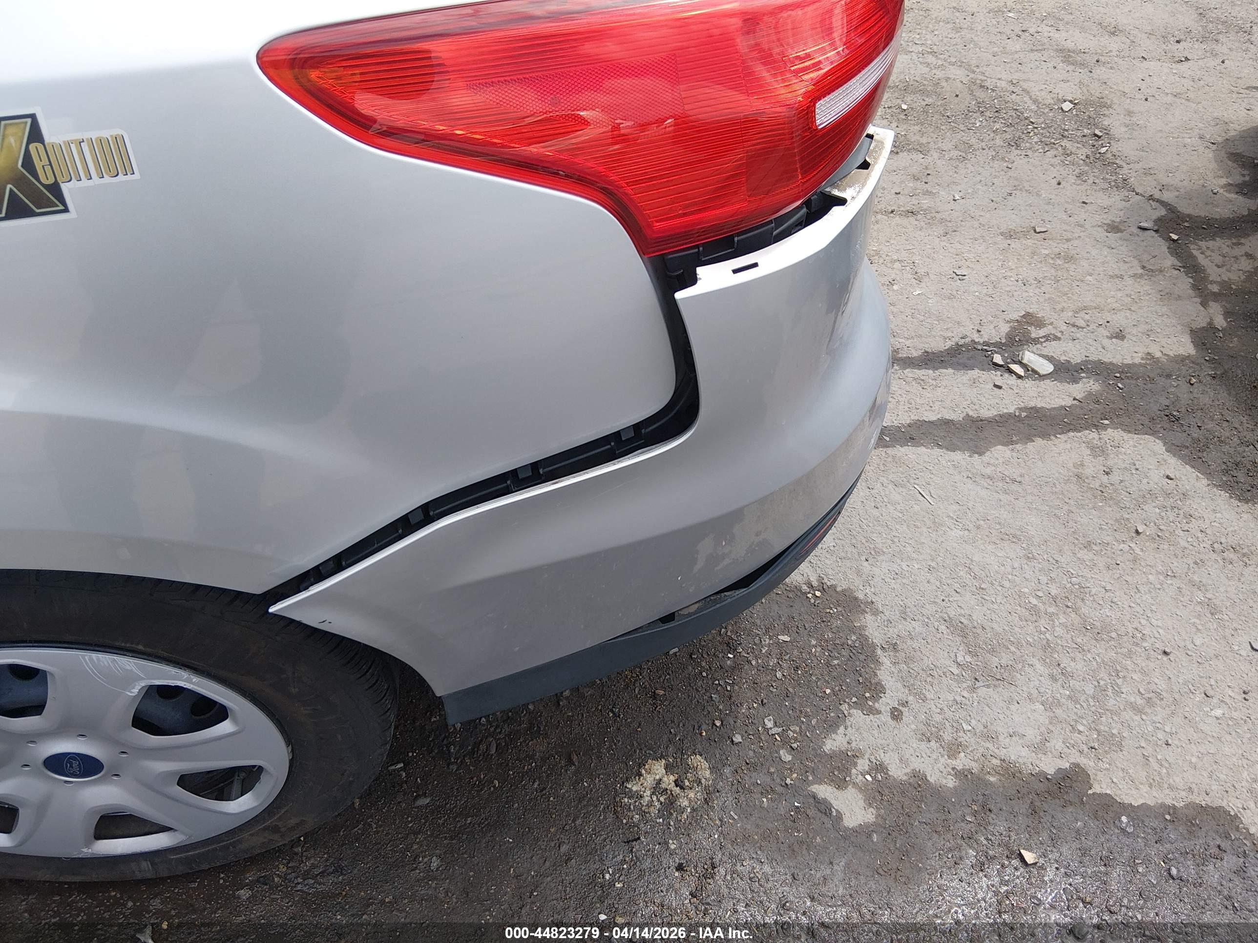 FORD FOCUS image 6