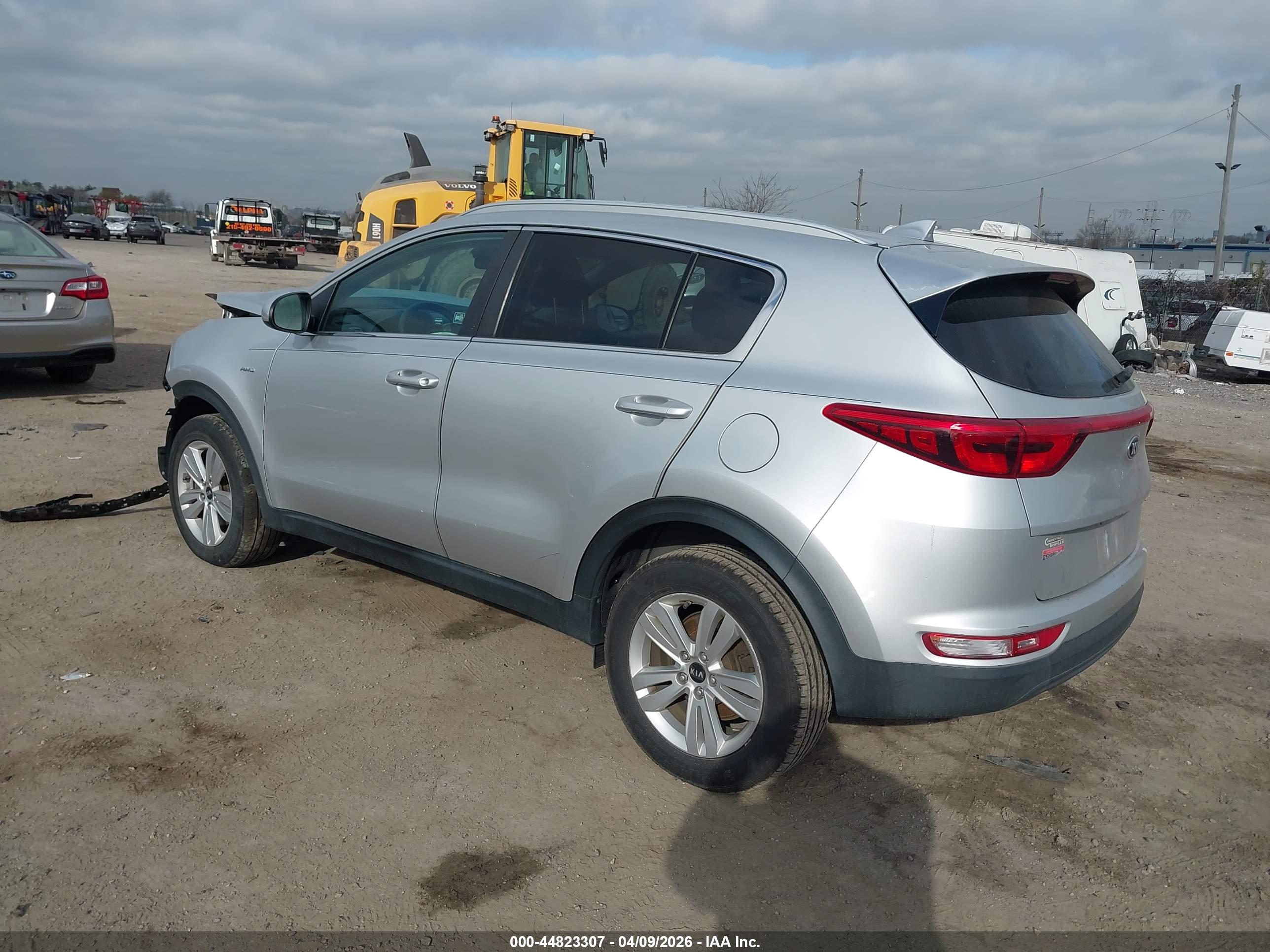 KIA SPORTAGE image 3