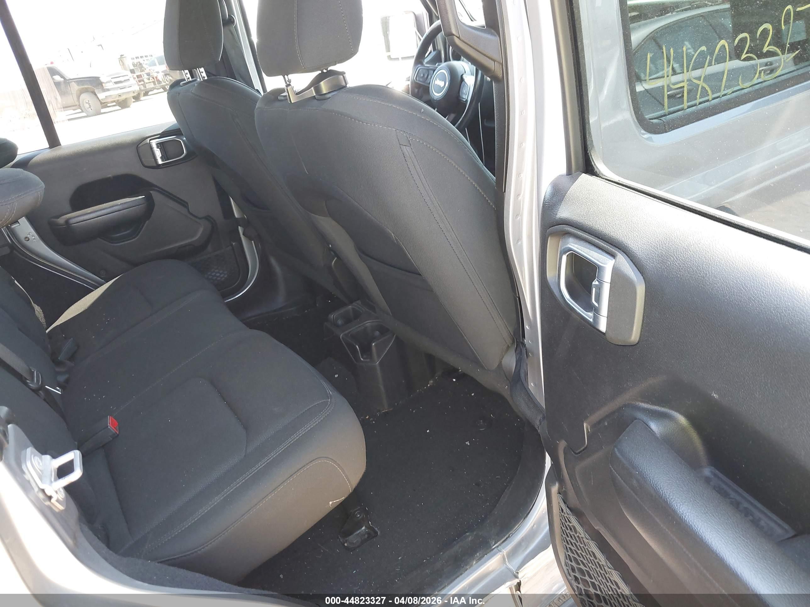 JEEP WRANGLER image 8