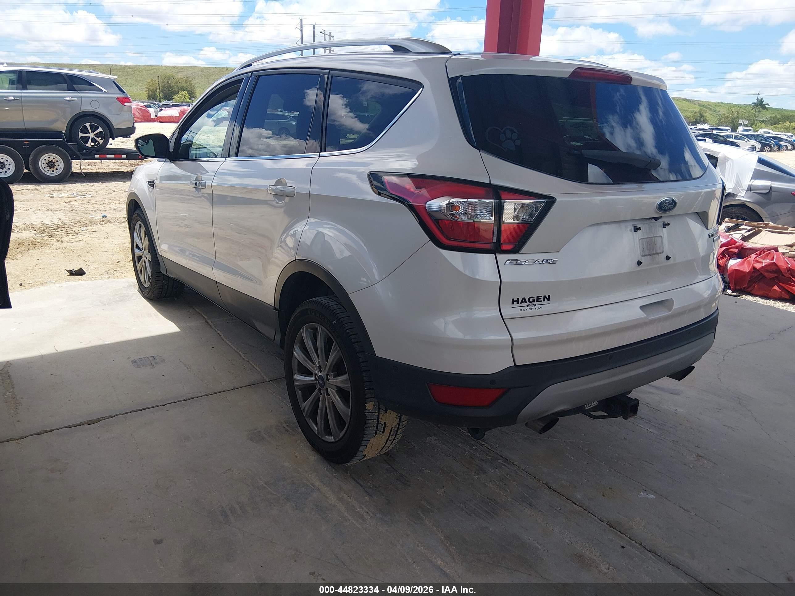 FORD ESCAPE image 3