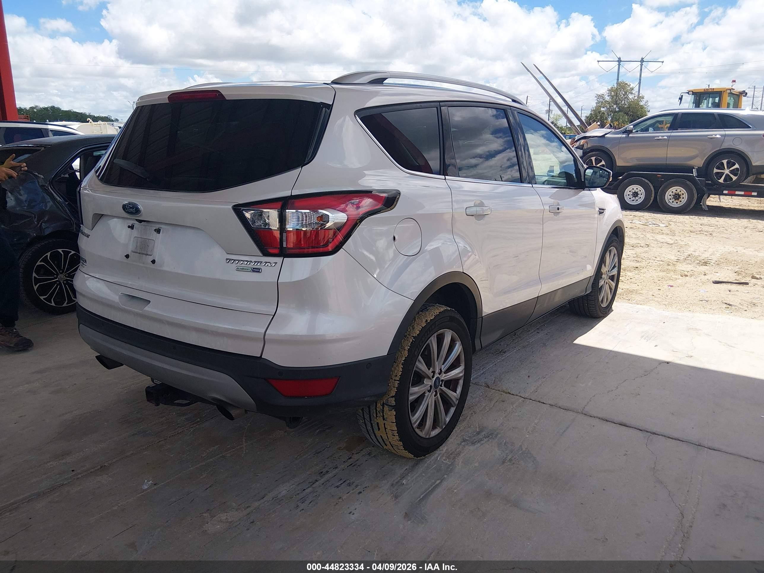 FORD ESCAPE image 4