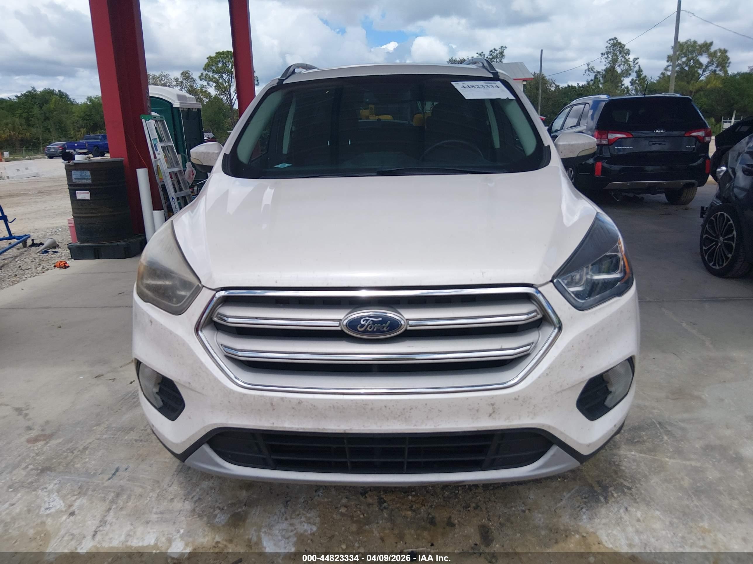 FORD ESCAPE image 6