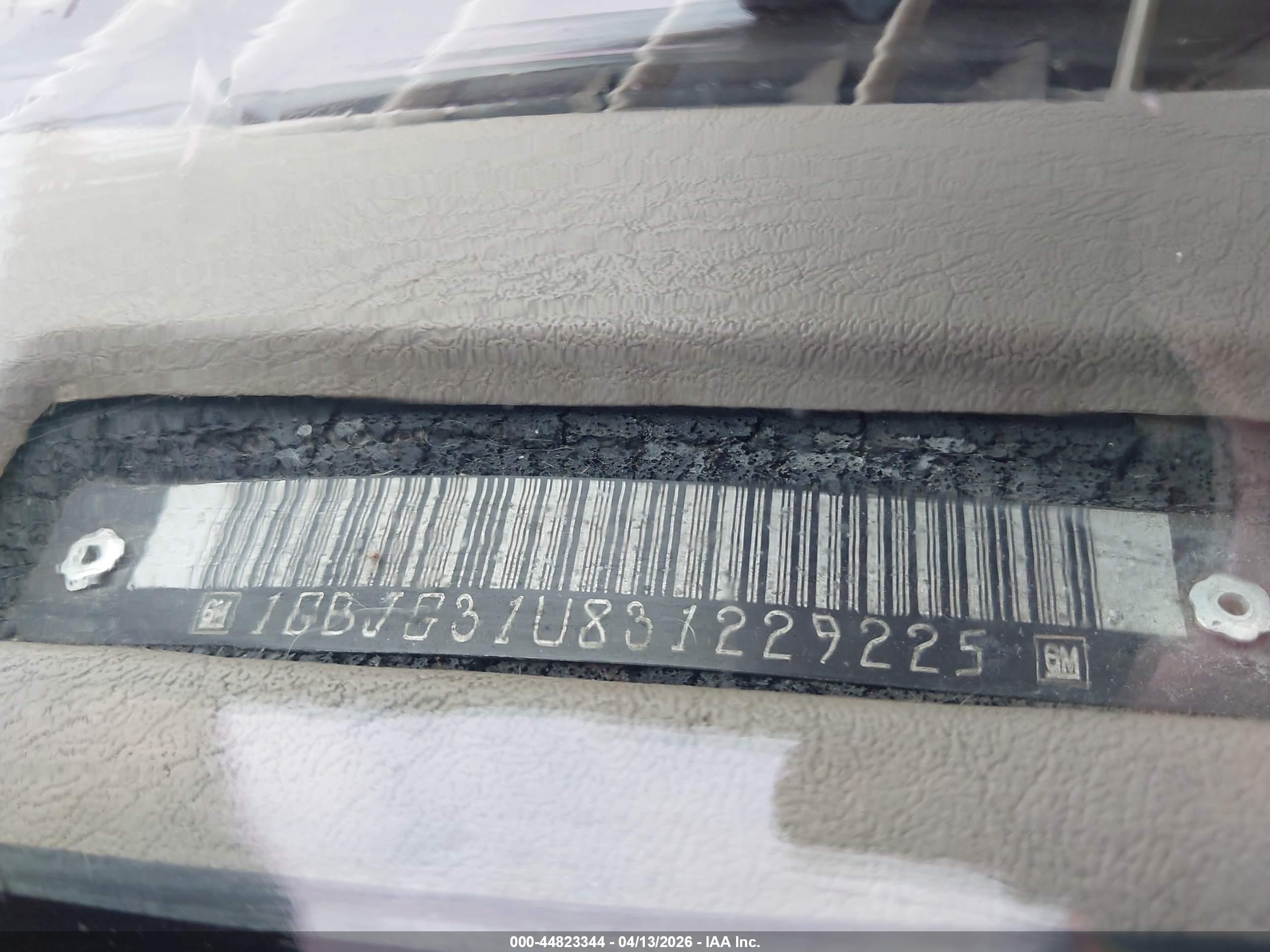 CHEVROLET EXPRESS image 9