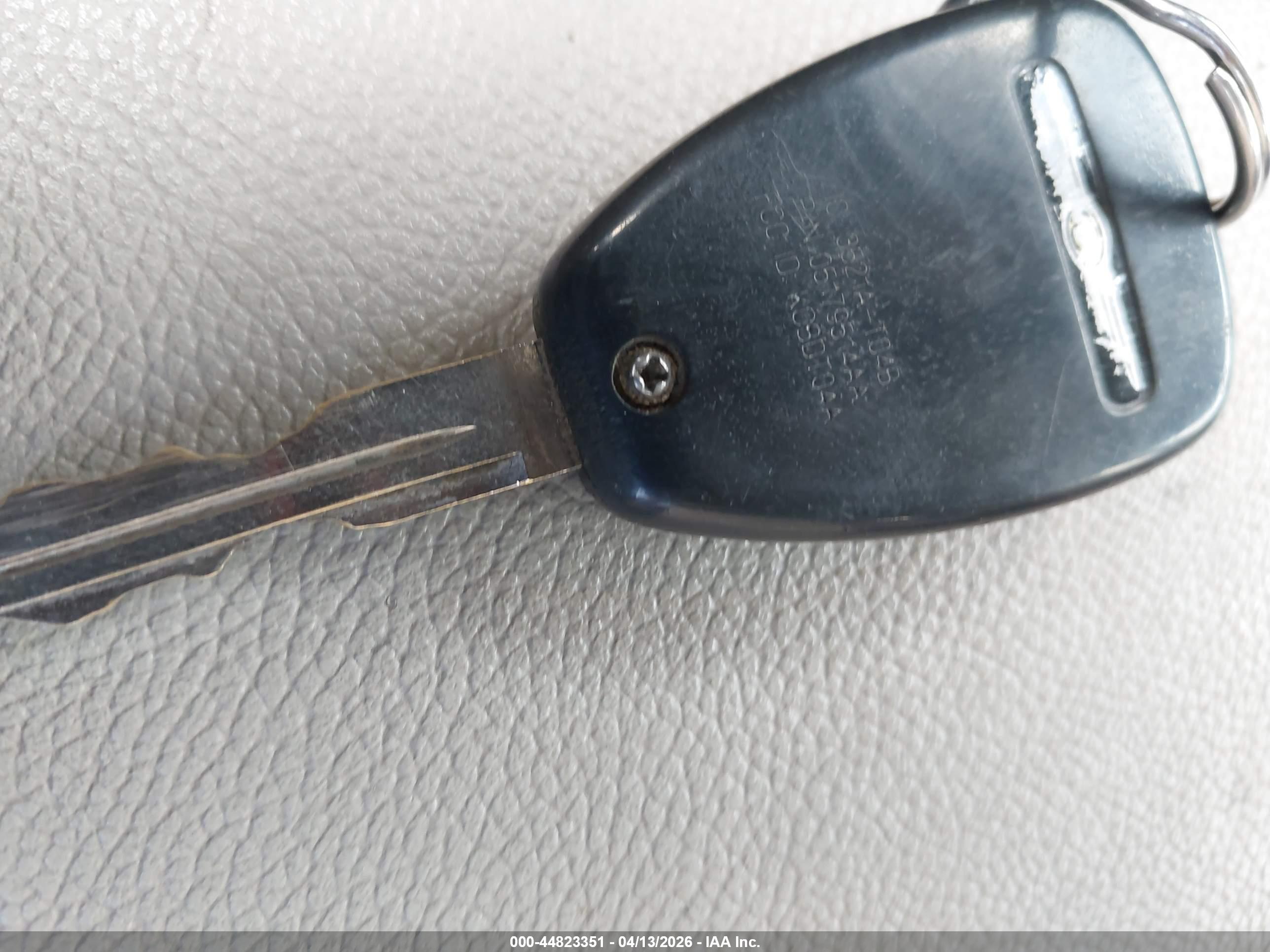 CHRYSLER 300 image 11