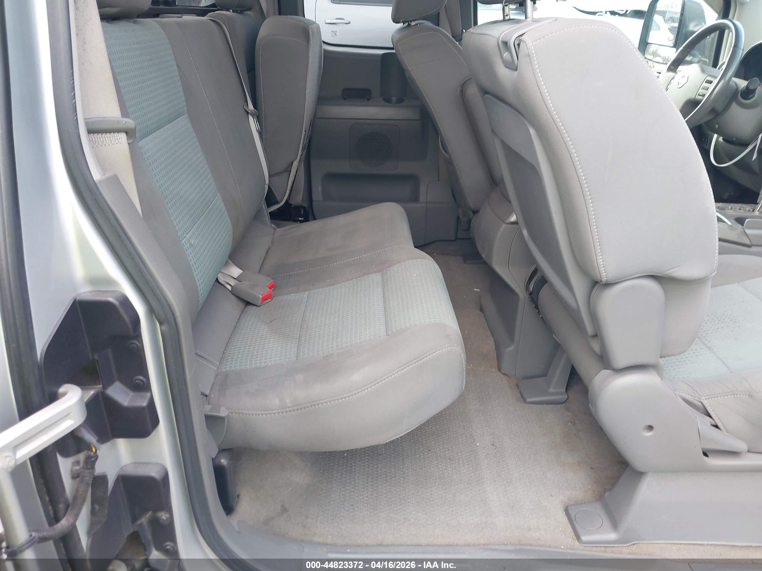 NISSAN TITAN image 8
