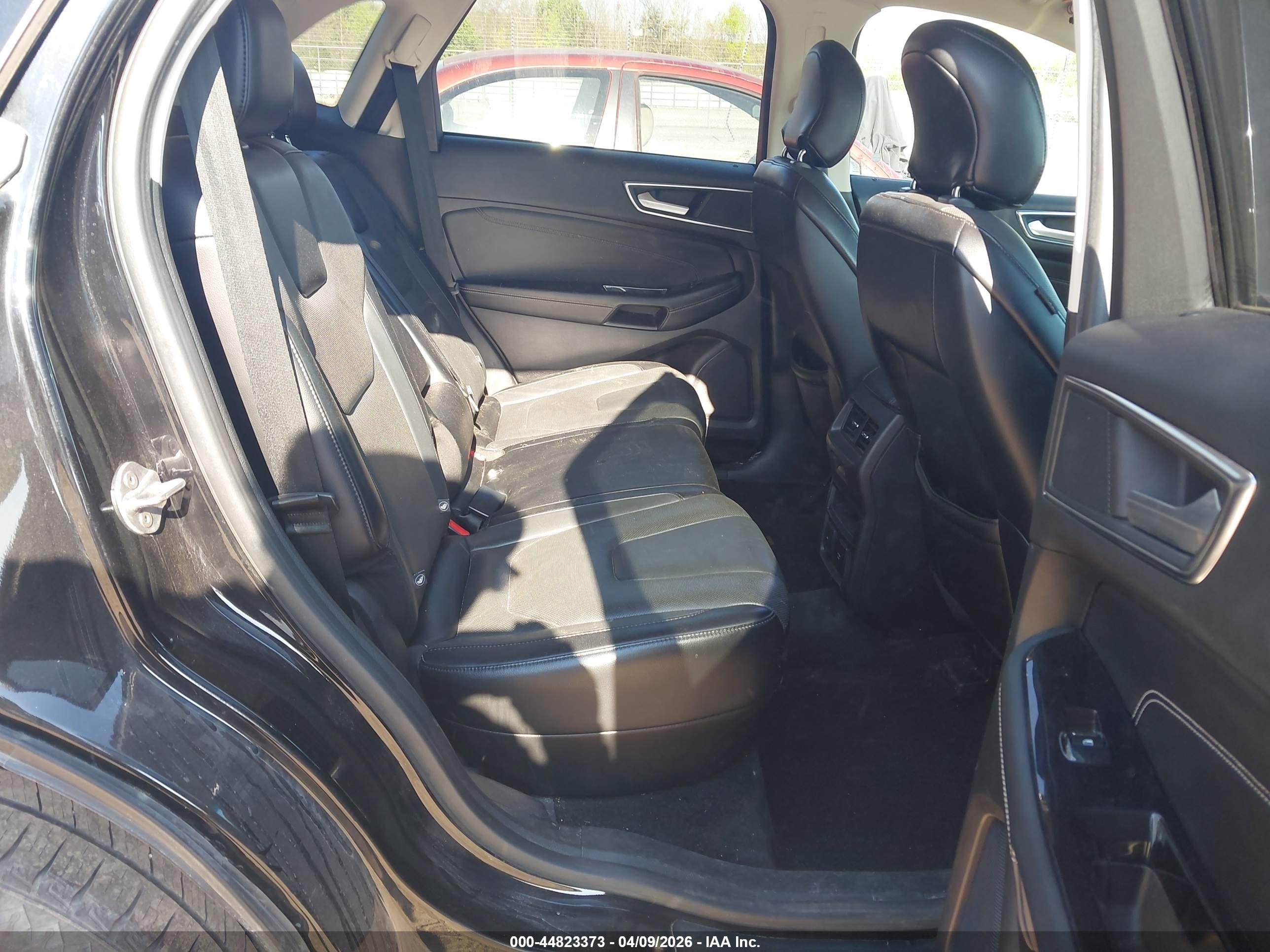 FORD EDGE image 8