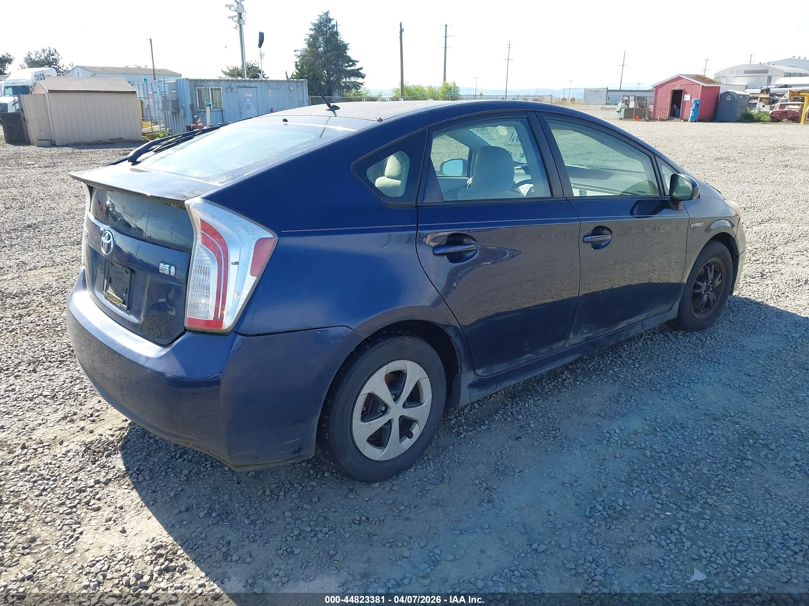 TOYOTA PRIUS image 4