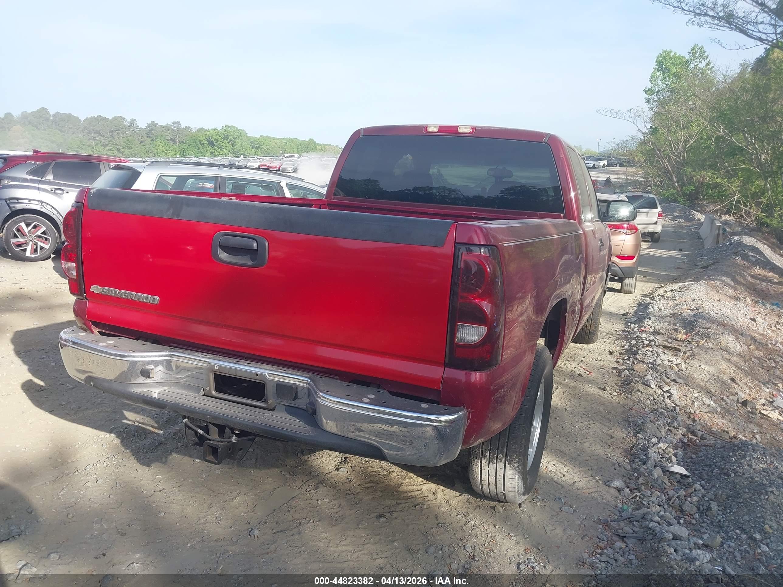 CHEVROLET SILVERADO image 4