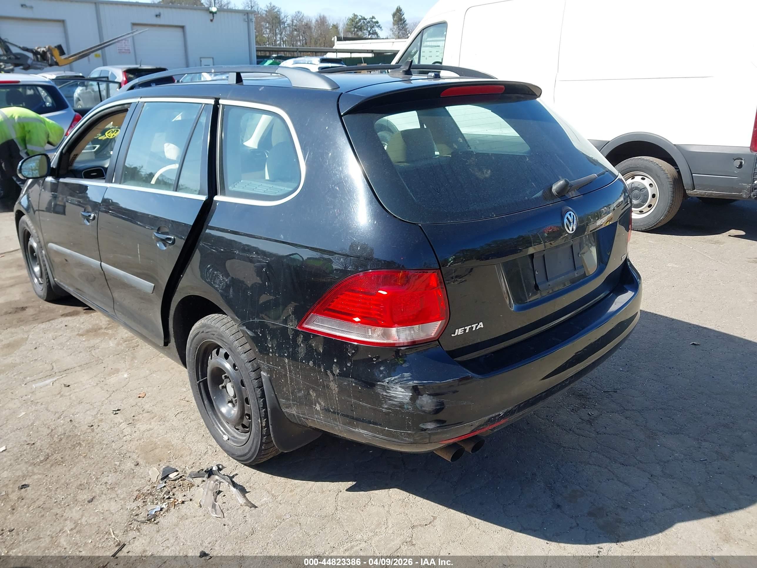 VOLKSWAGEN JETTA image 3