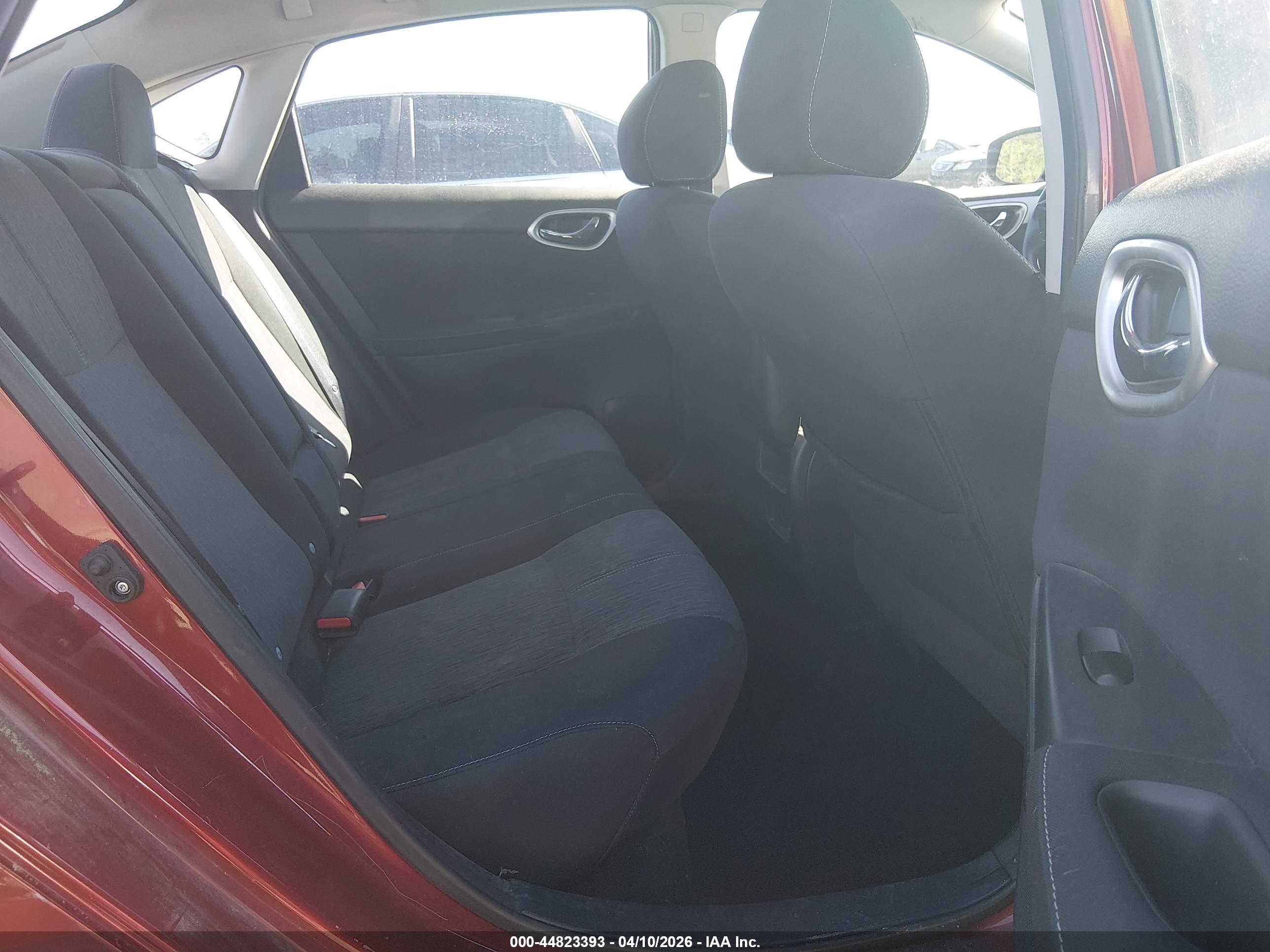 NISSAN SENTRA image 8