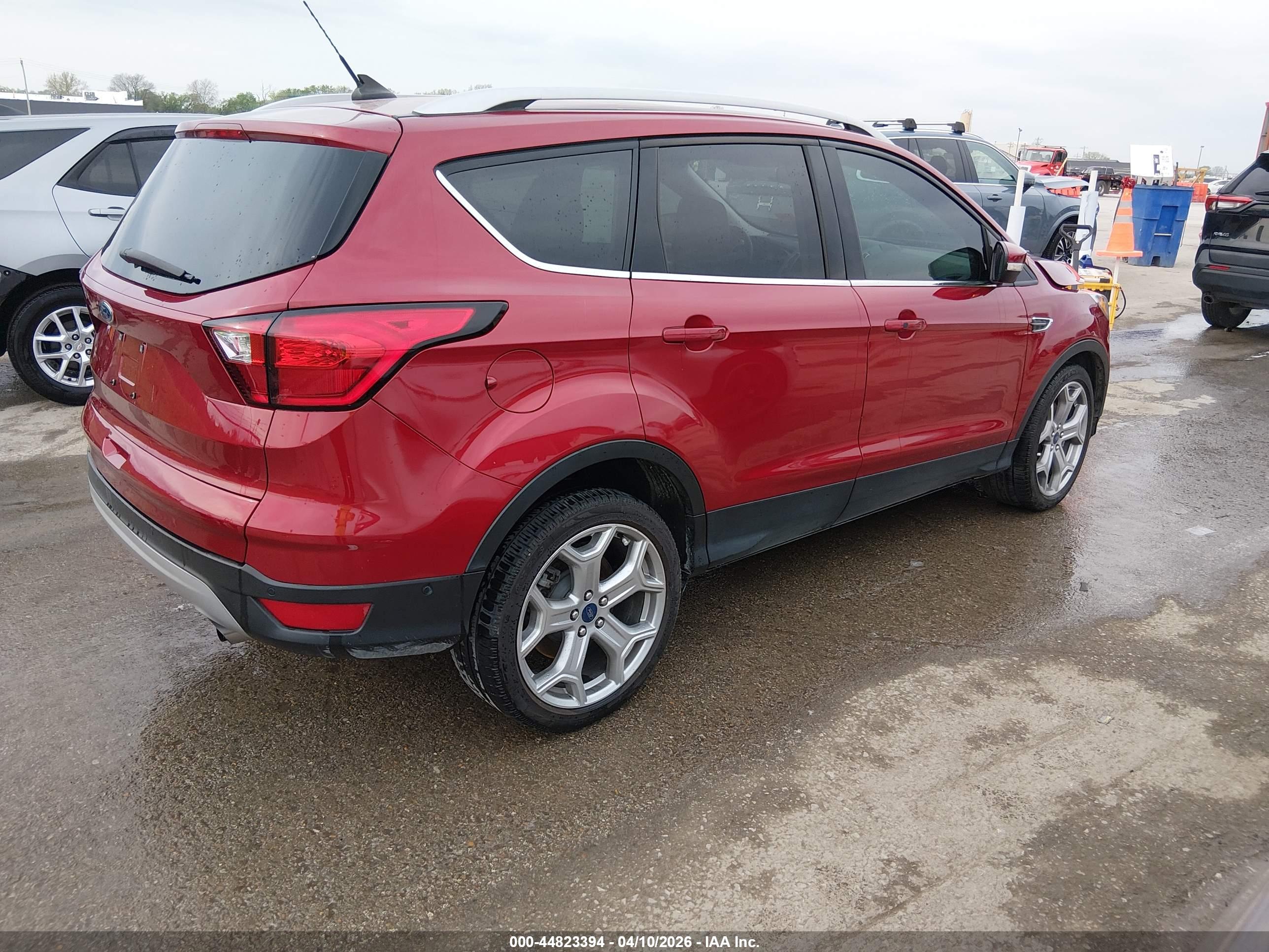FORD ESCAPE image 4