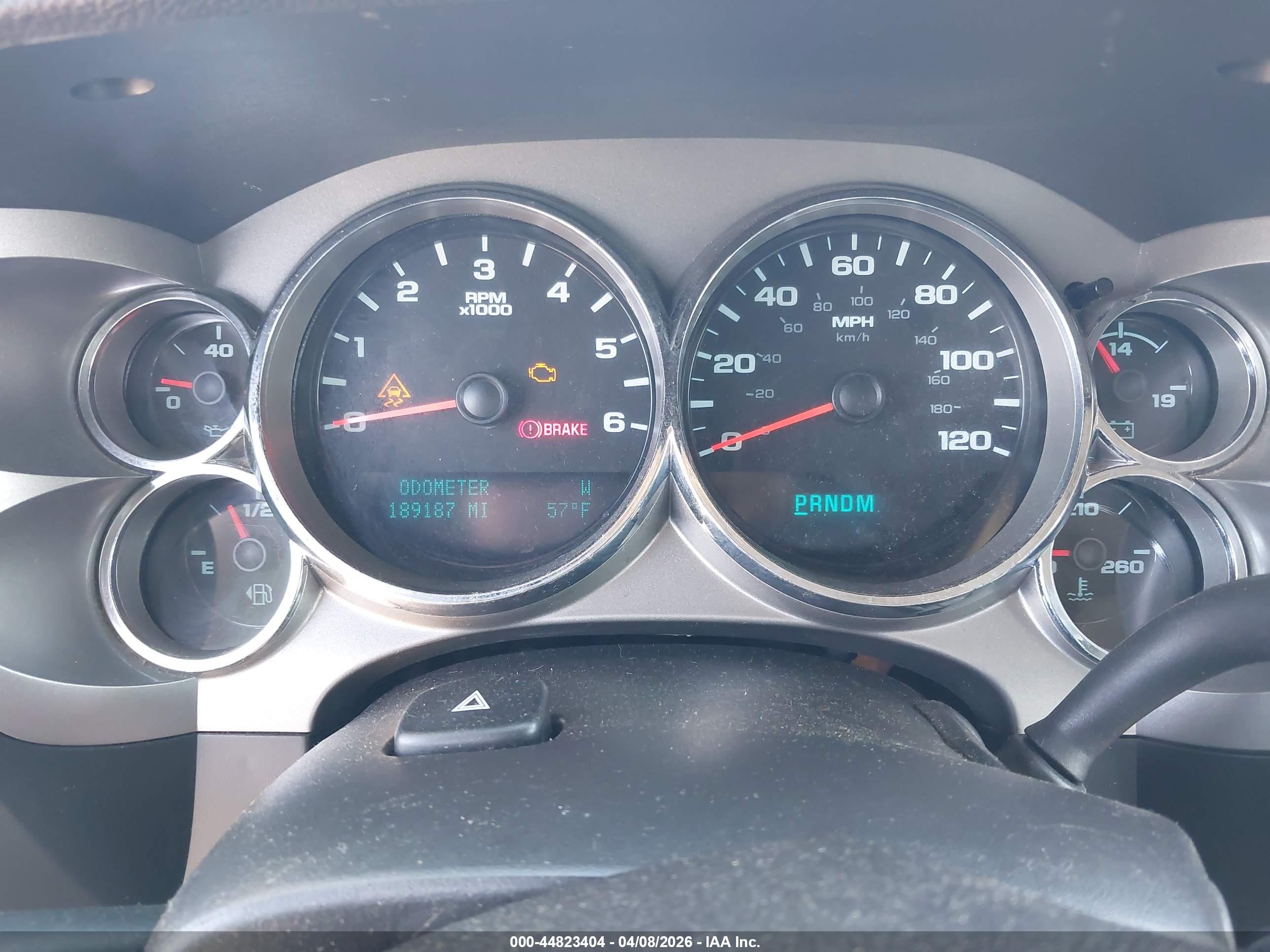 CHEVROLET SILVERADO image 7