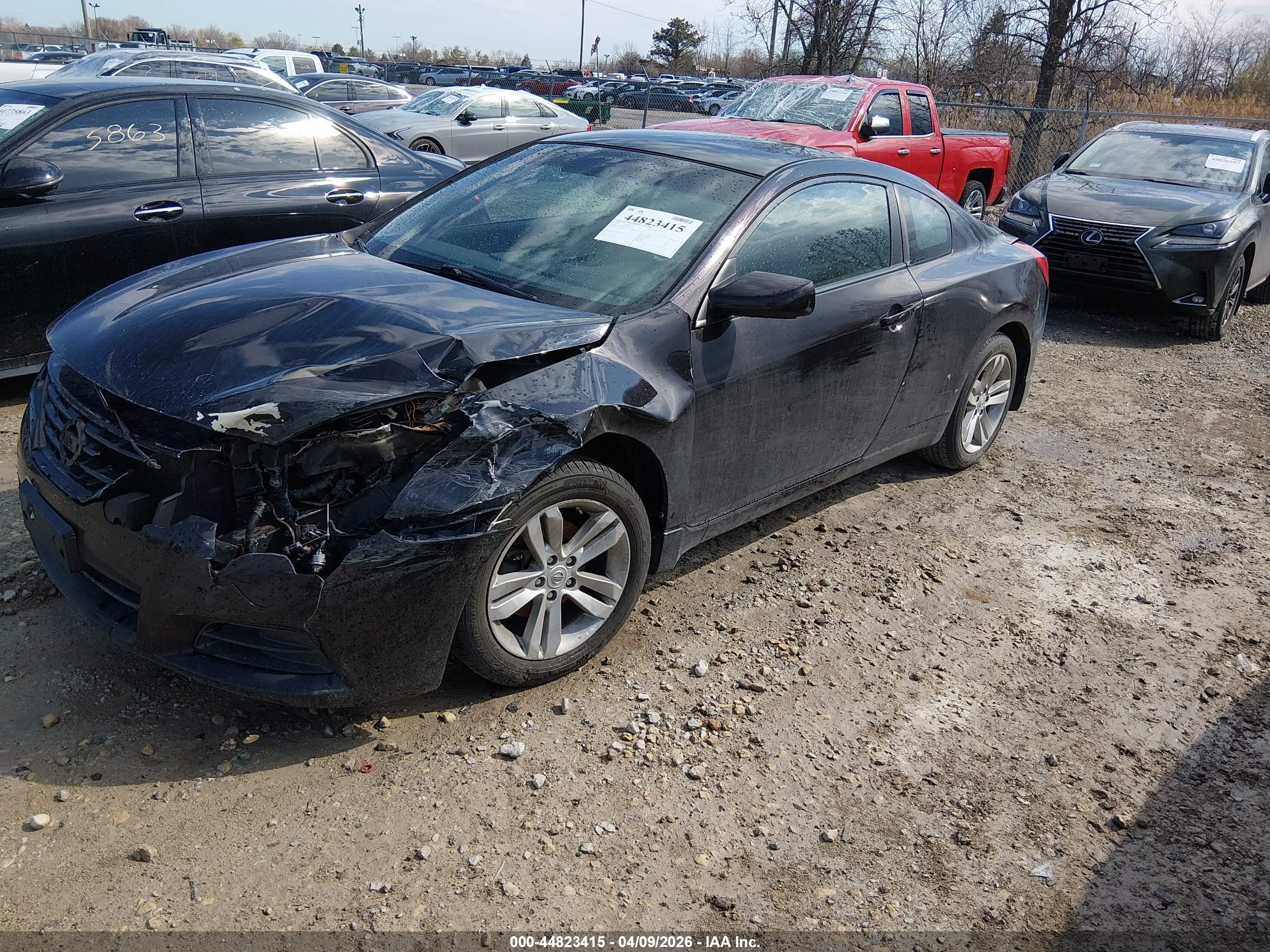 NISSAN ALTIMA image 2