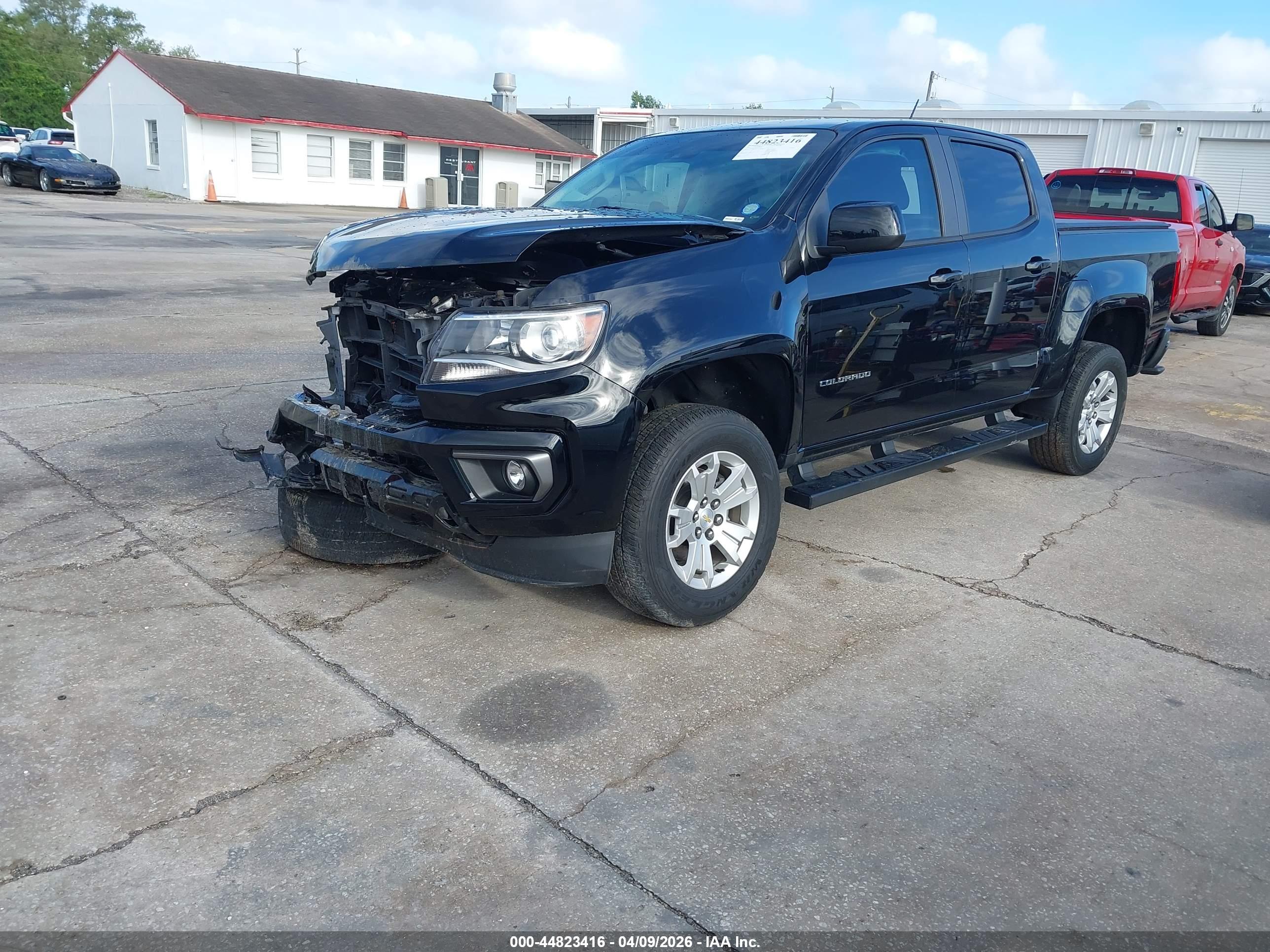 CHEVROLET COLORADO image 2