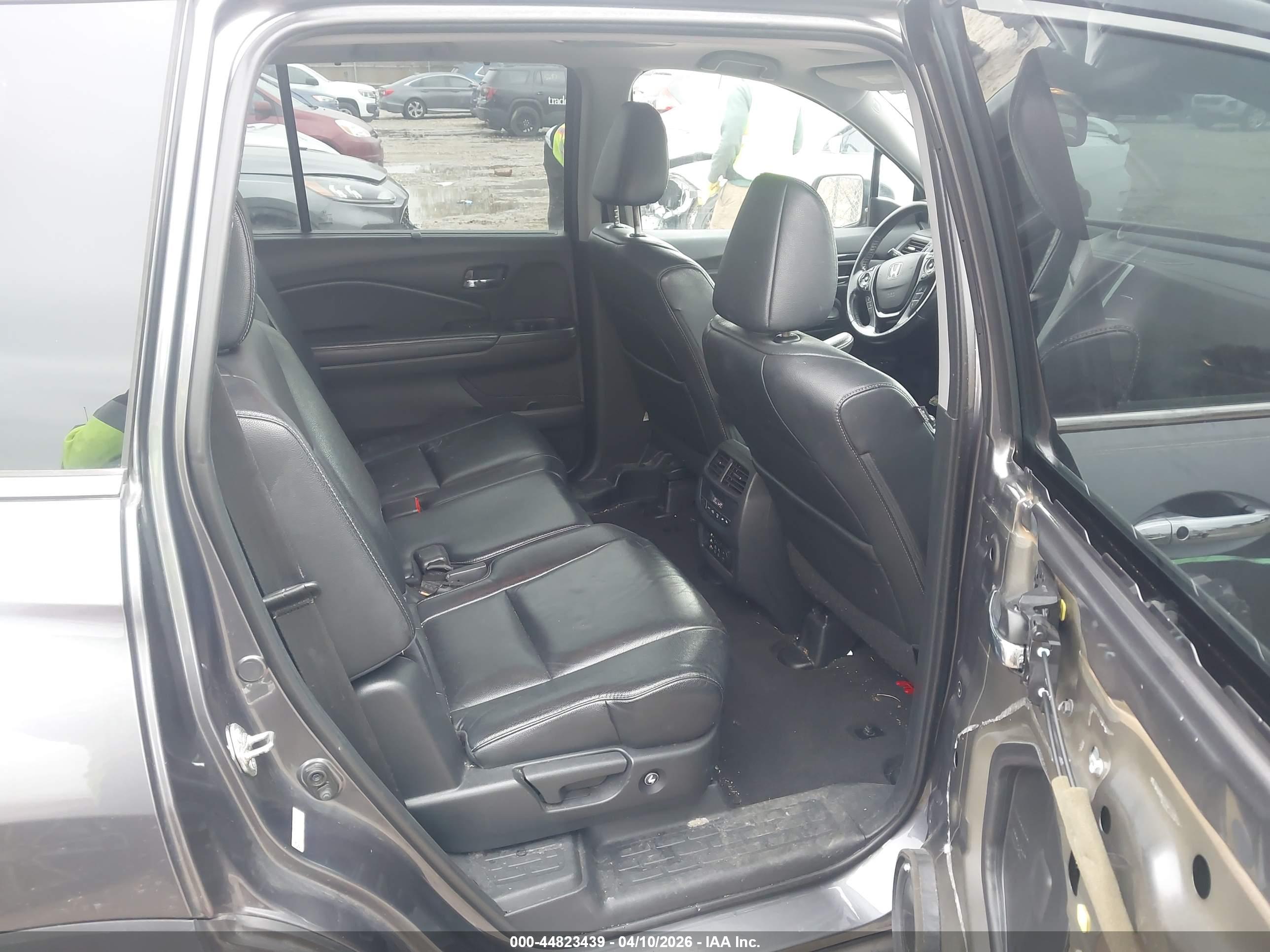 HONDA PILOT image 8