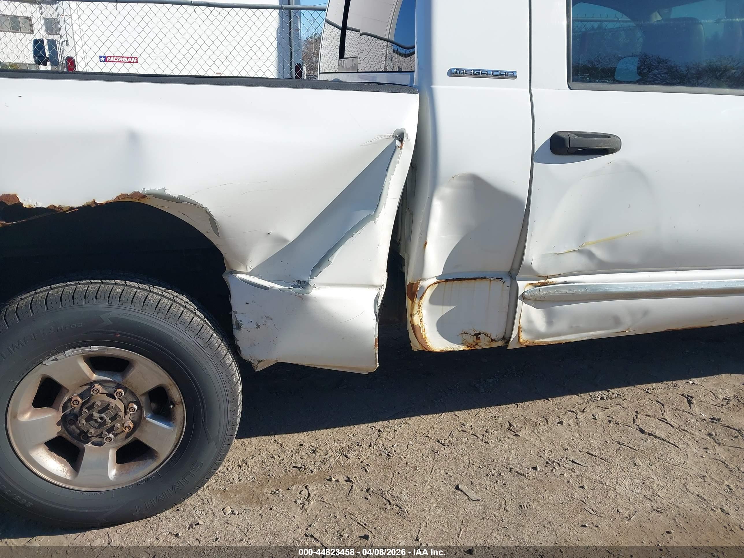 DODGE RAM image 6