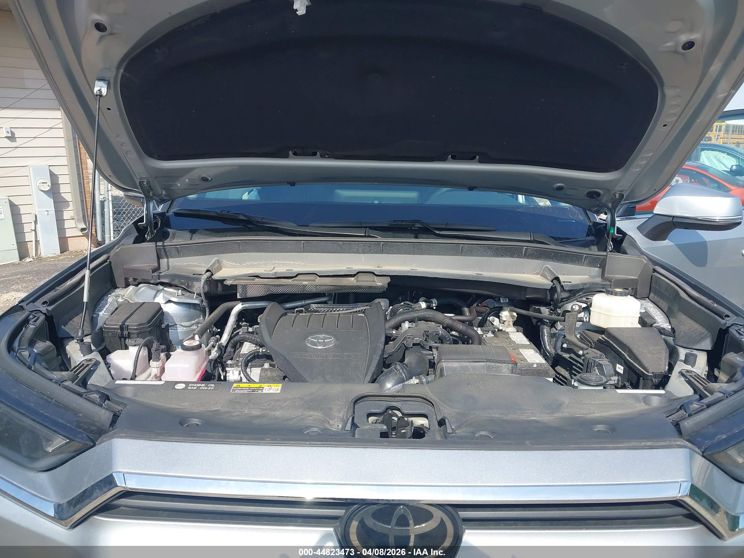TOYOTA GRAND image 10