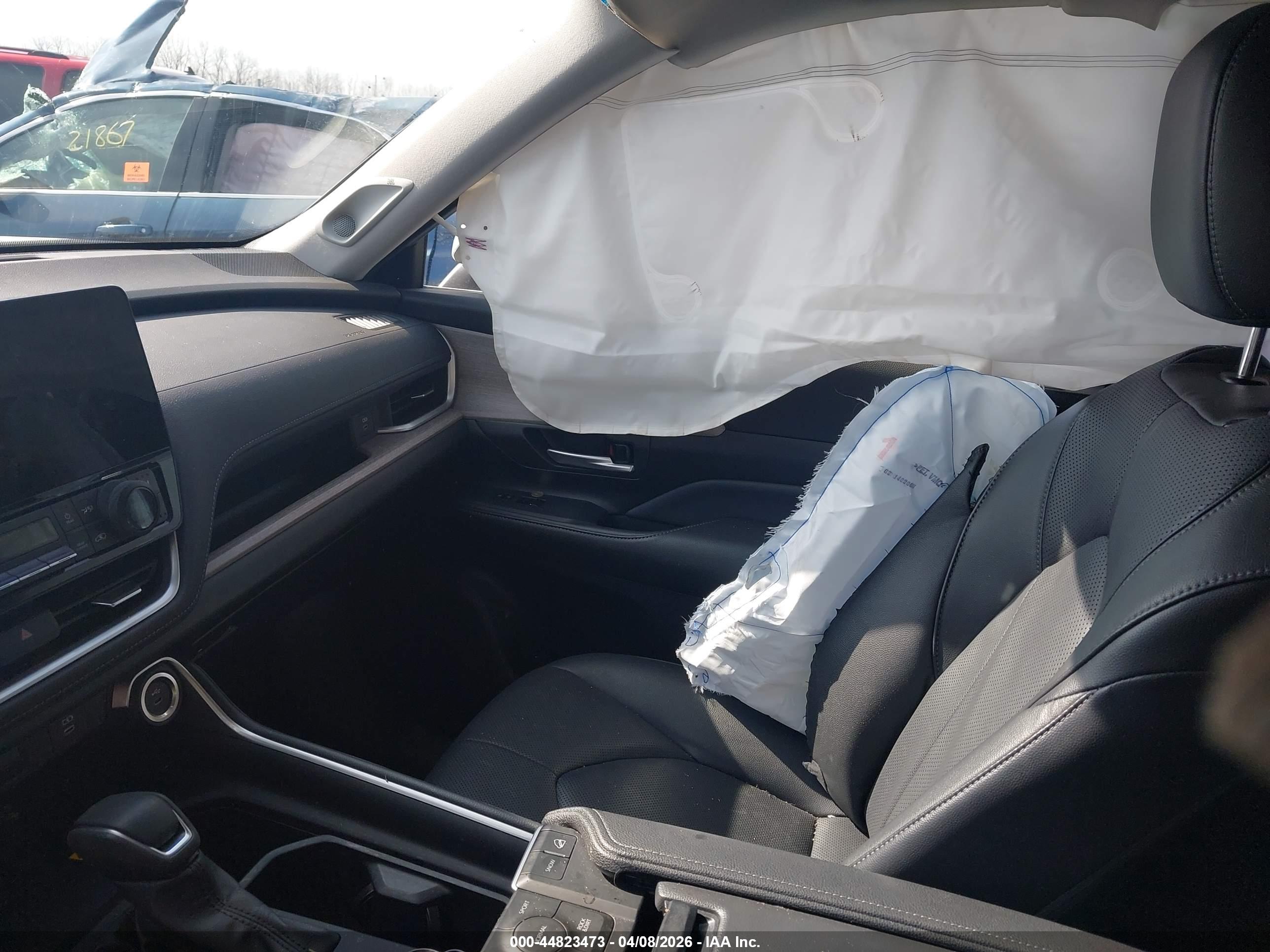 TOYOTA GRAND image 5