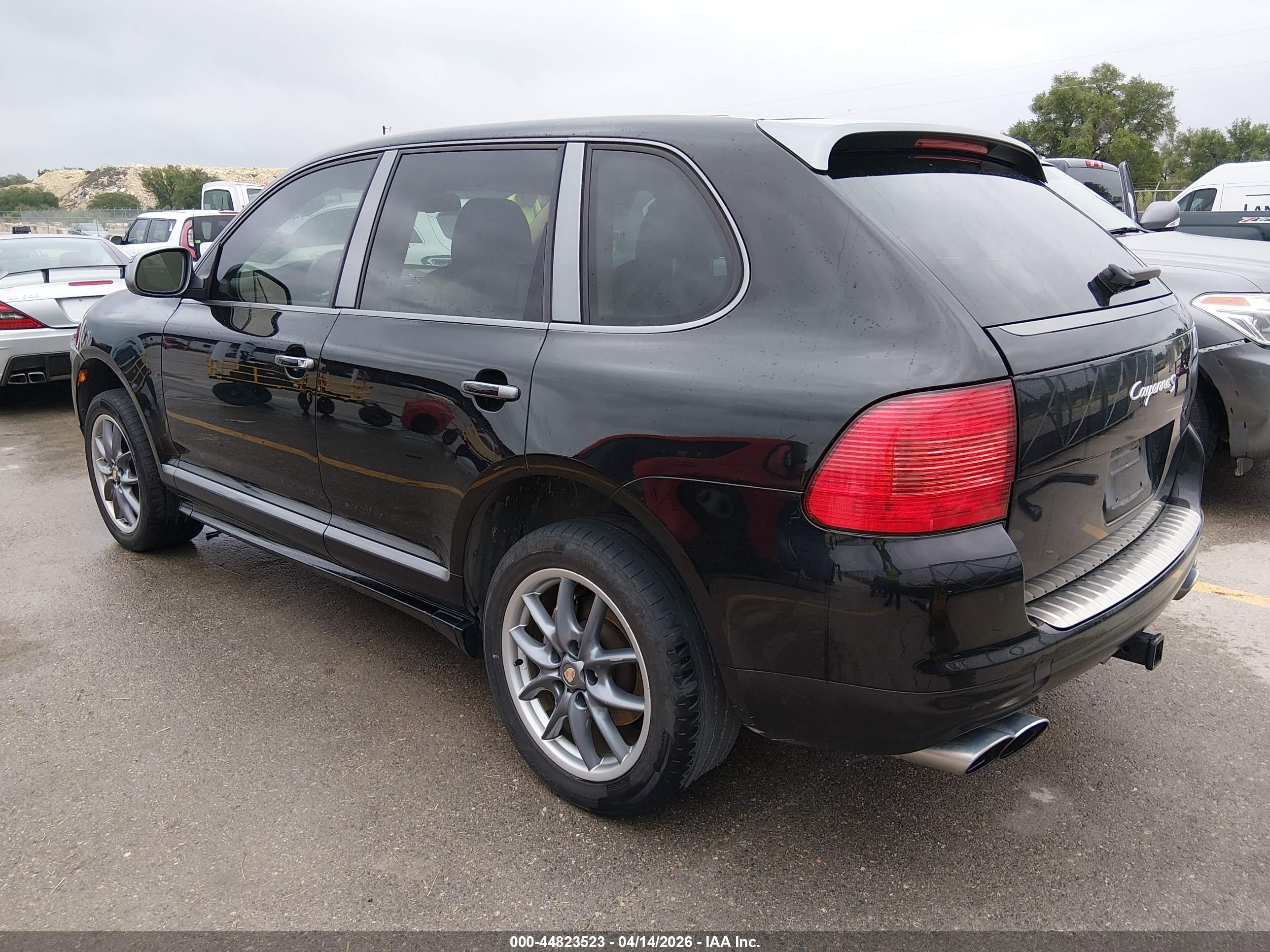 PORSCHE CAYENNE image 3