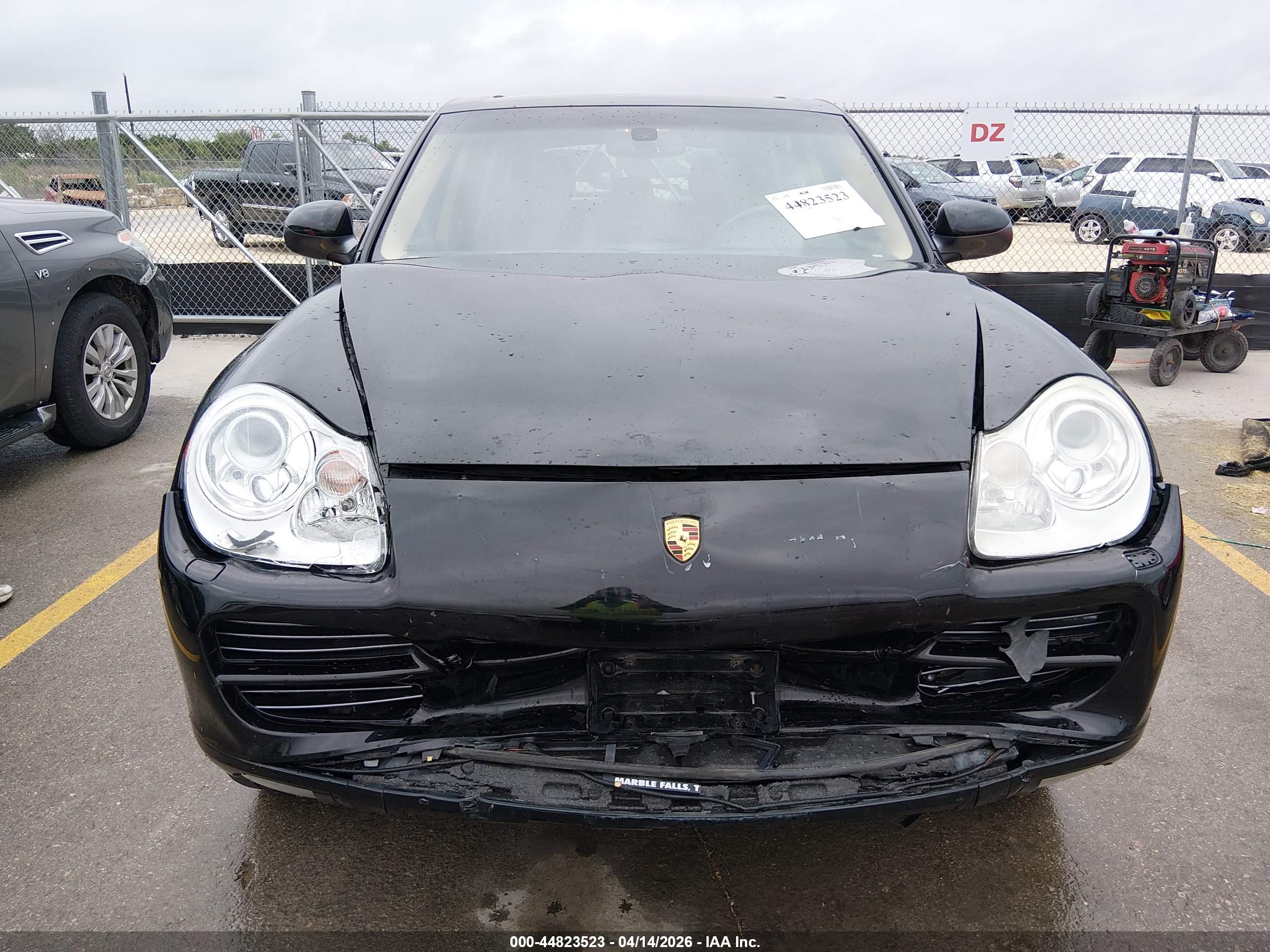 PORSCHE CAYENNE image 6